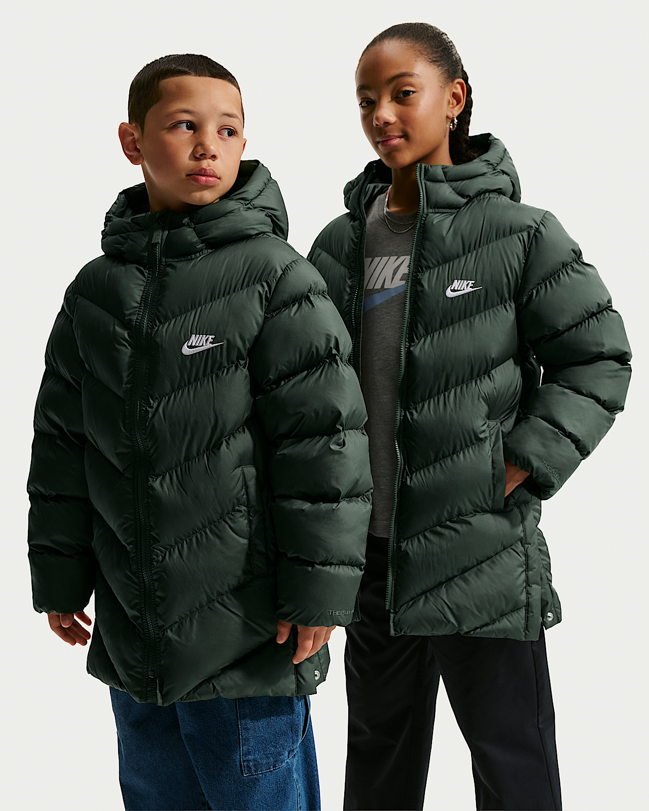 Детская куртка Nike Sportswear All Day Play Big Kids' Therma-FIT Loose-Fit Mid-Length Puffer