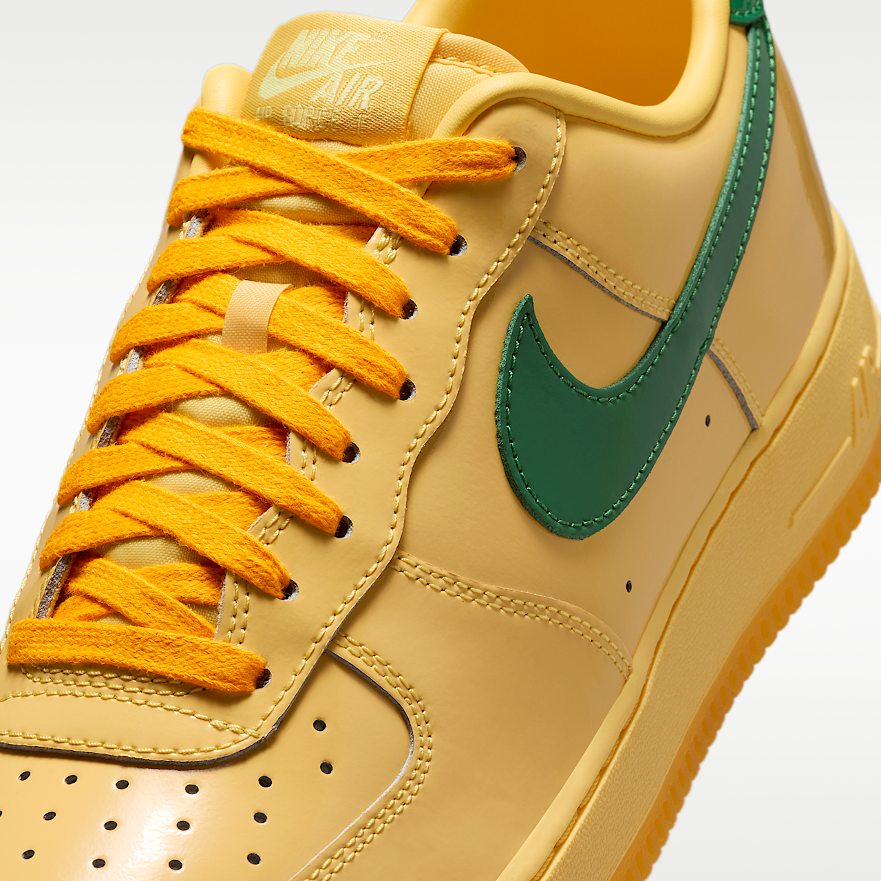 Nike Air Force 1 sneaker Topaz Gold/Light Laser Orange/Midas Gold/Pine Green