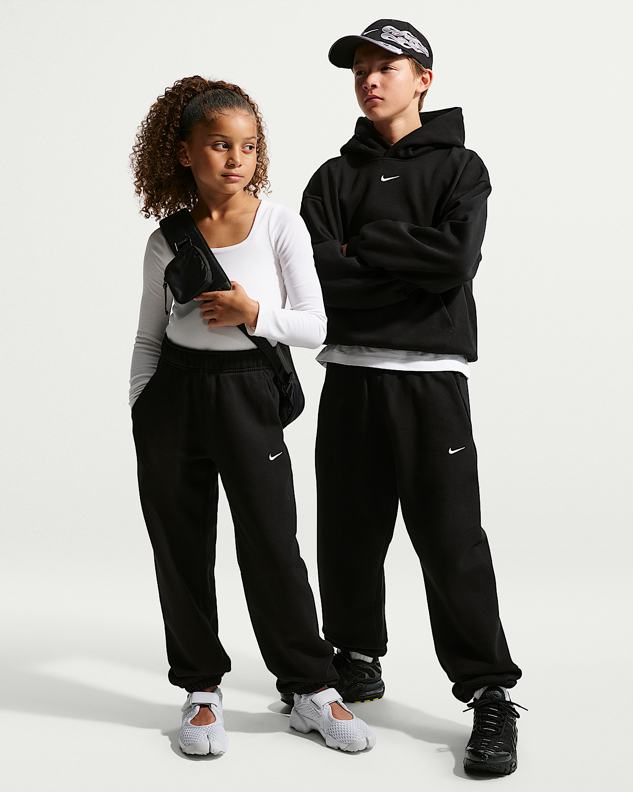 Детские  Nike Solo Swoosh Kids' Fleece Cuffed Basketball Pants для баскетбола