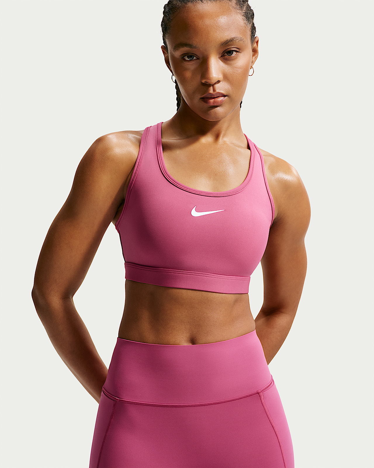 Женские  Nike Swoosh Medium-Support Padded Sports Bra
