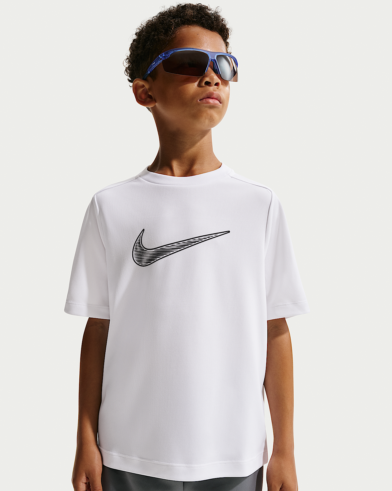 Детские шорты Nike Multi Big Kids' (Boys') Dri-FIT Short-Sleeve Training Top для тренировок