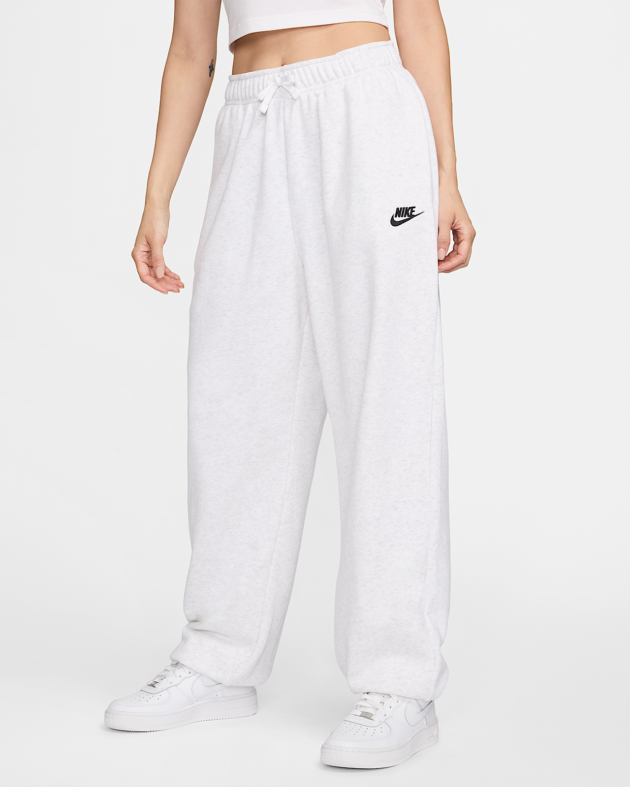 Женские  Nike Sportswear Club Fleece Mid-Rise Oversized Sweatpants