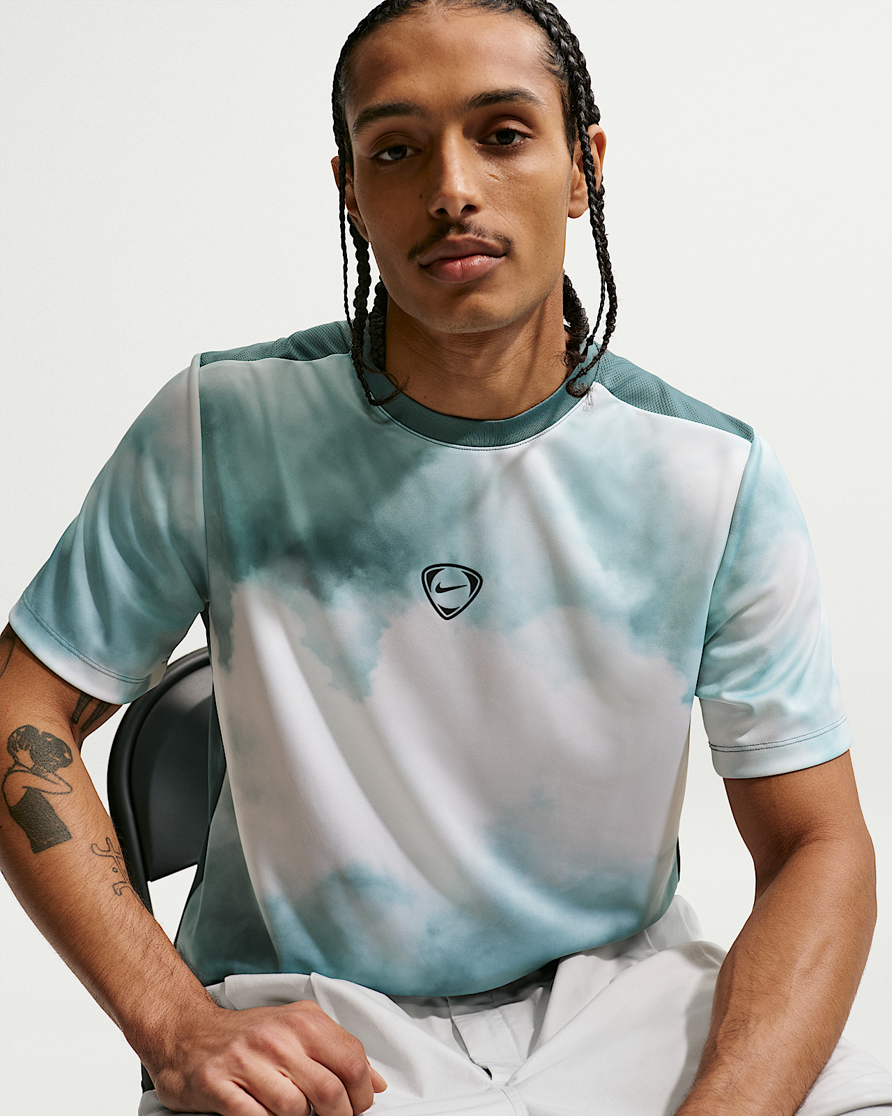 Мужские шорты Nike Academy+ Dri-FIT Short-Sleeve Soccer Top