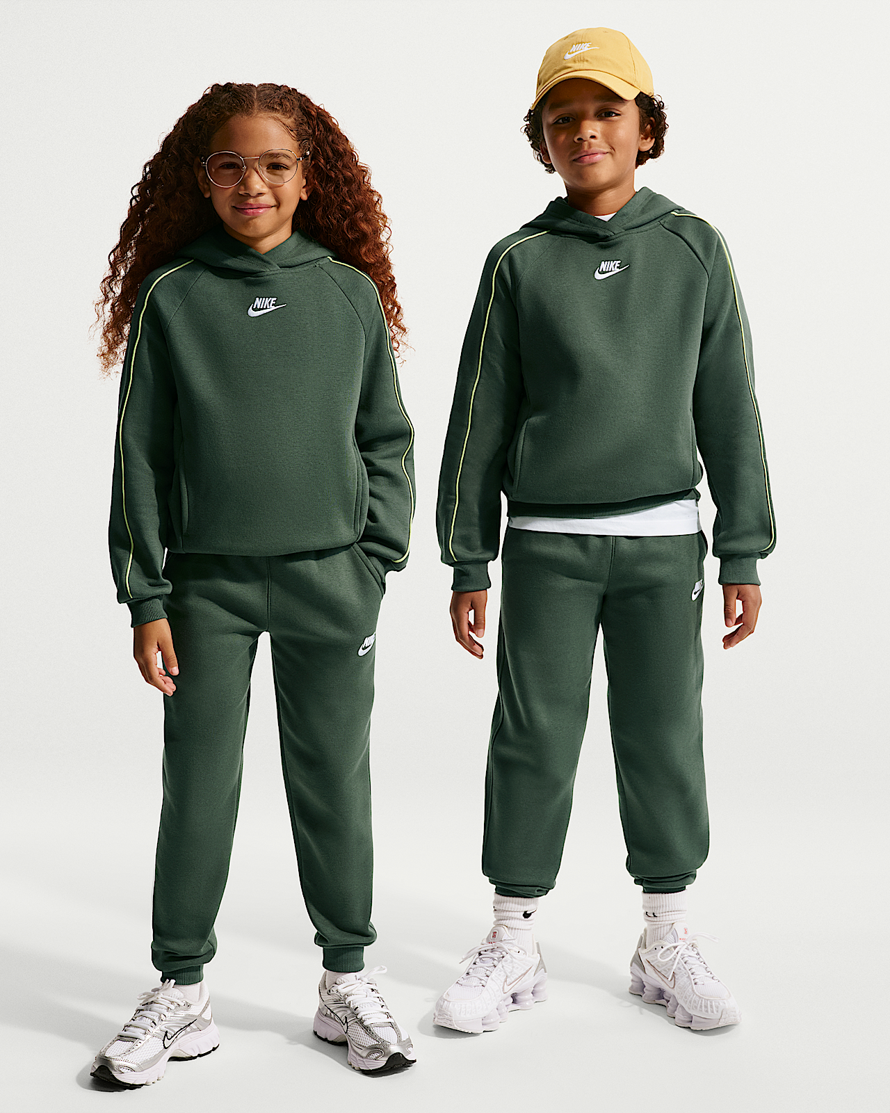 Детский спортивный костюм Nike Sportswear Club Fleece Big Kids' Hooded Tracksuit