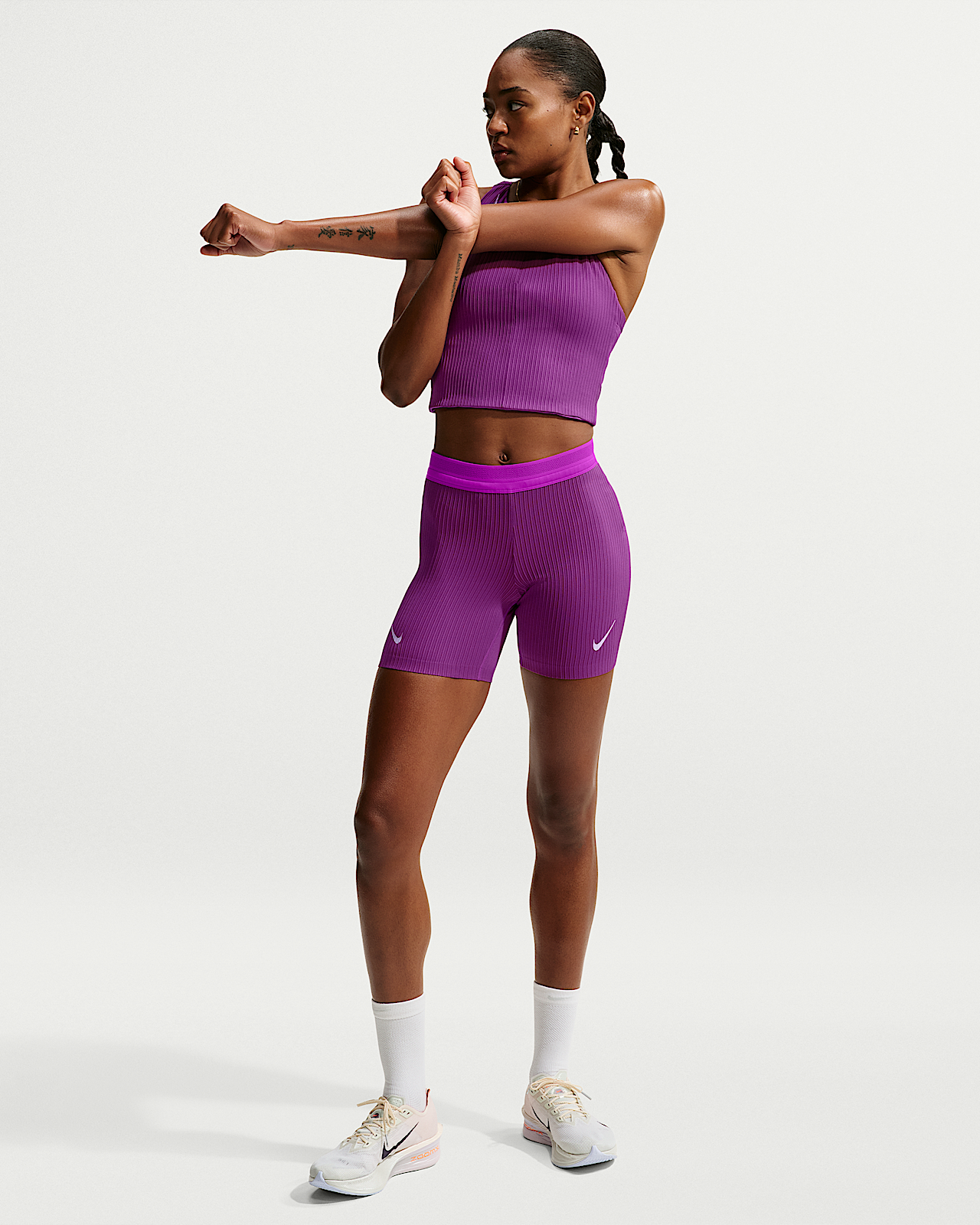 Женские тайтсы Nike AeroSwift Dri-FIT ADV Tight Shorts для бега