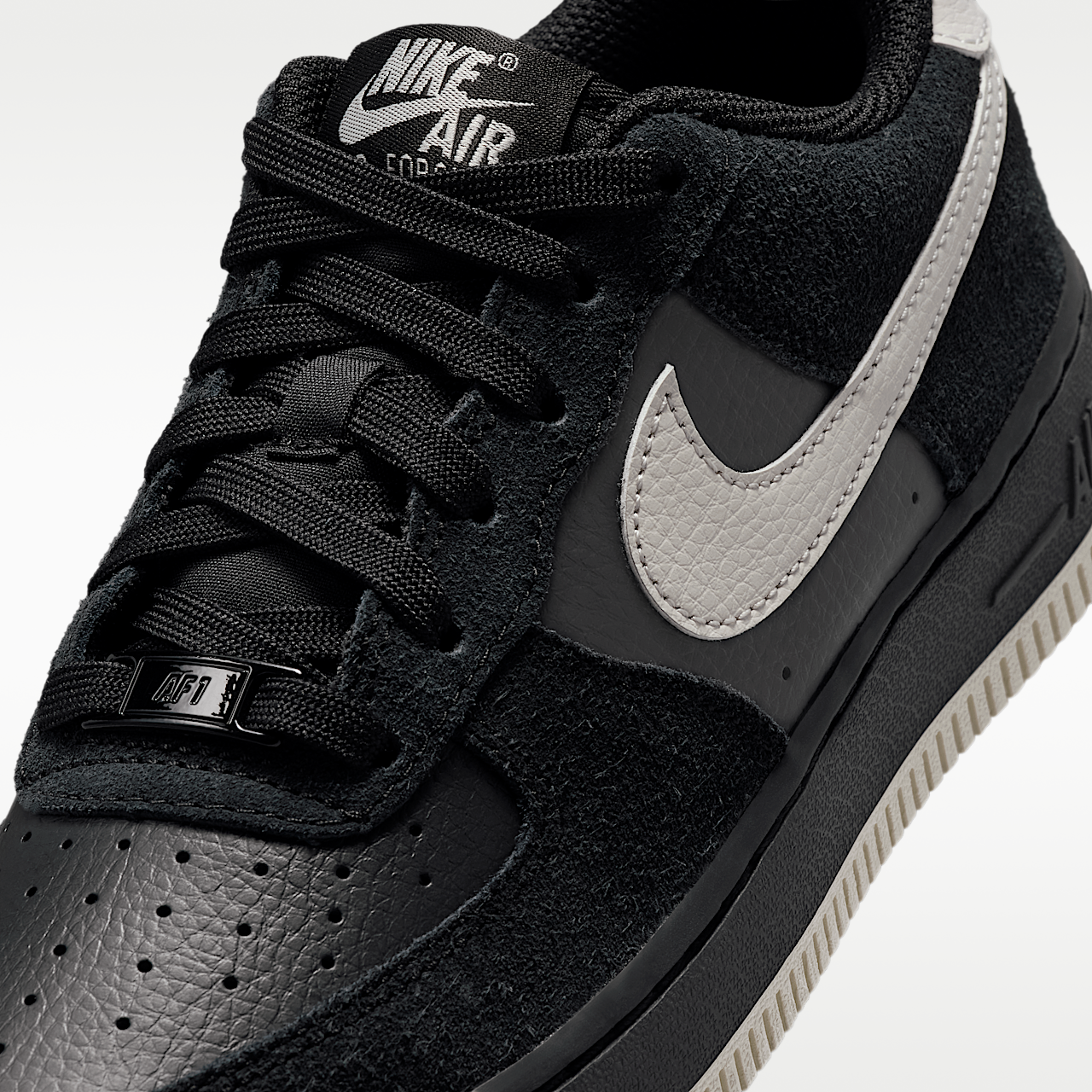 Nike Air Force 1 sneaker Zwart/Light Bone