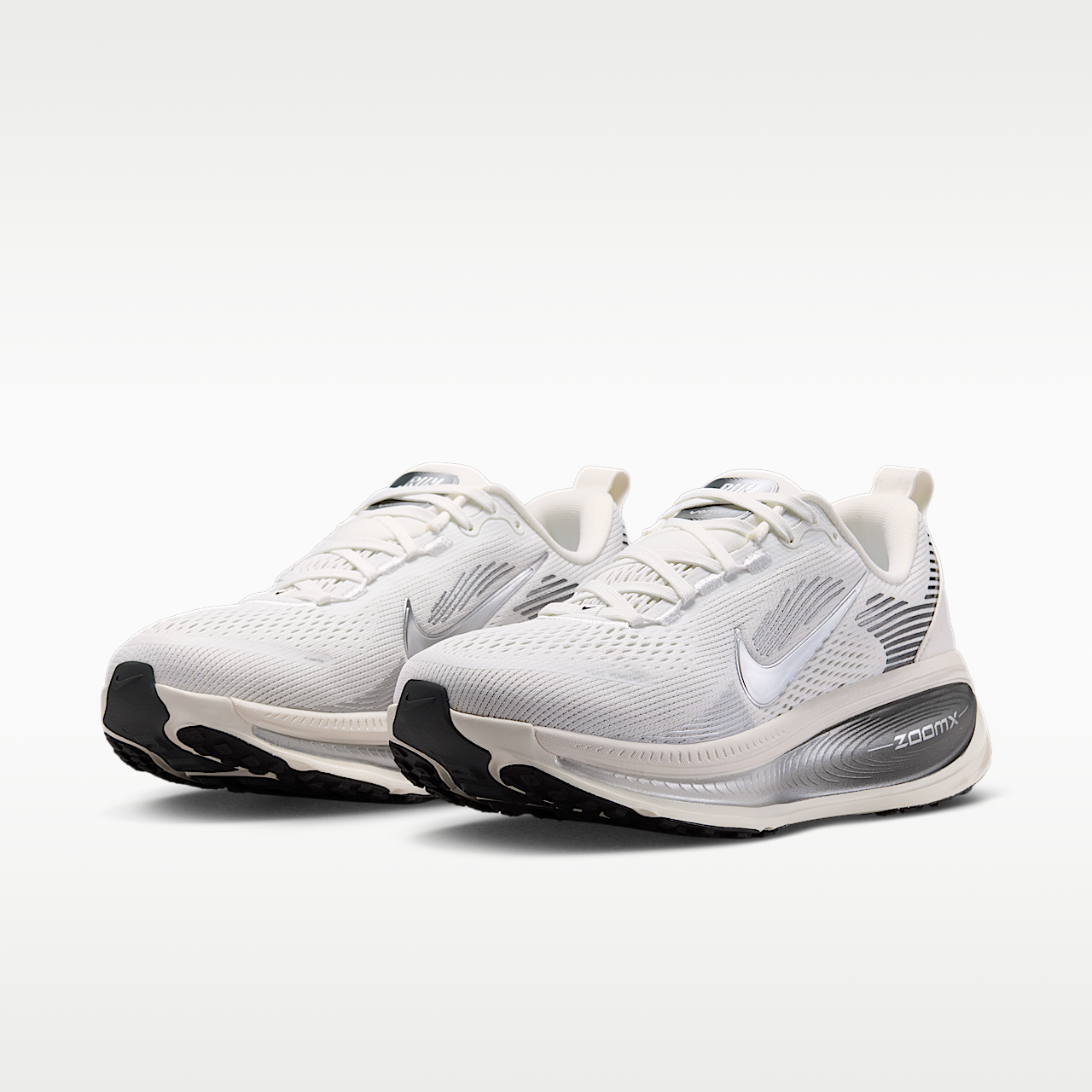 Nike Vomero sneaker Summit White/Sail/Photon Dust/Metallic Silver