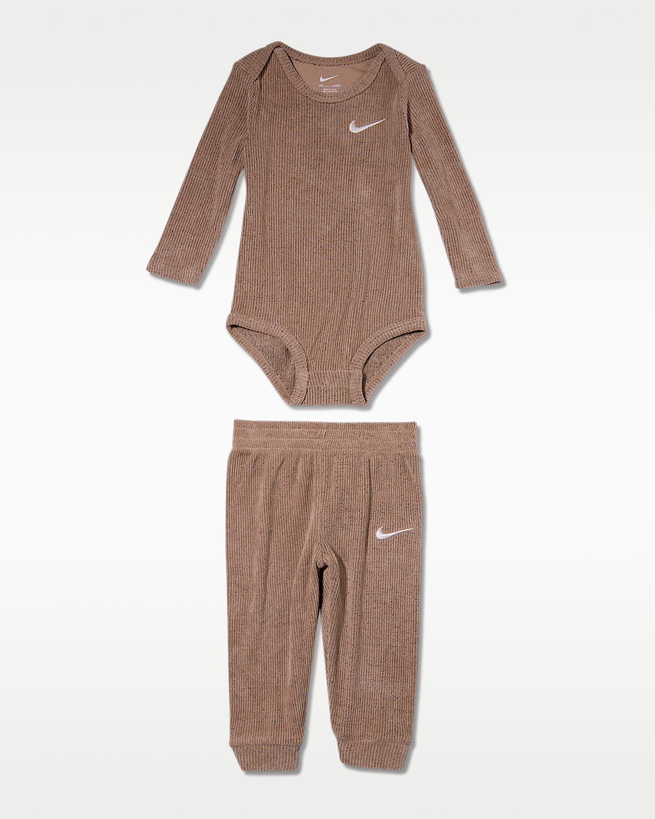 Детские  Nike Baby Essentials Baby (6-12M) Long-Sleeve Bodysuit and Pants Set