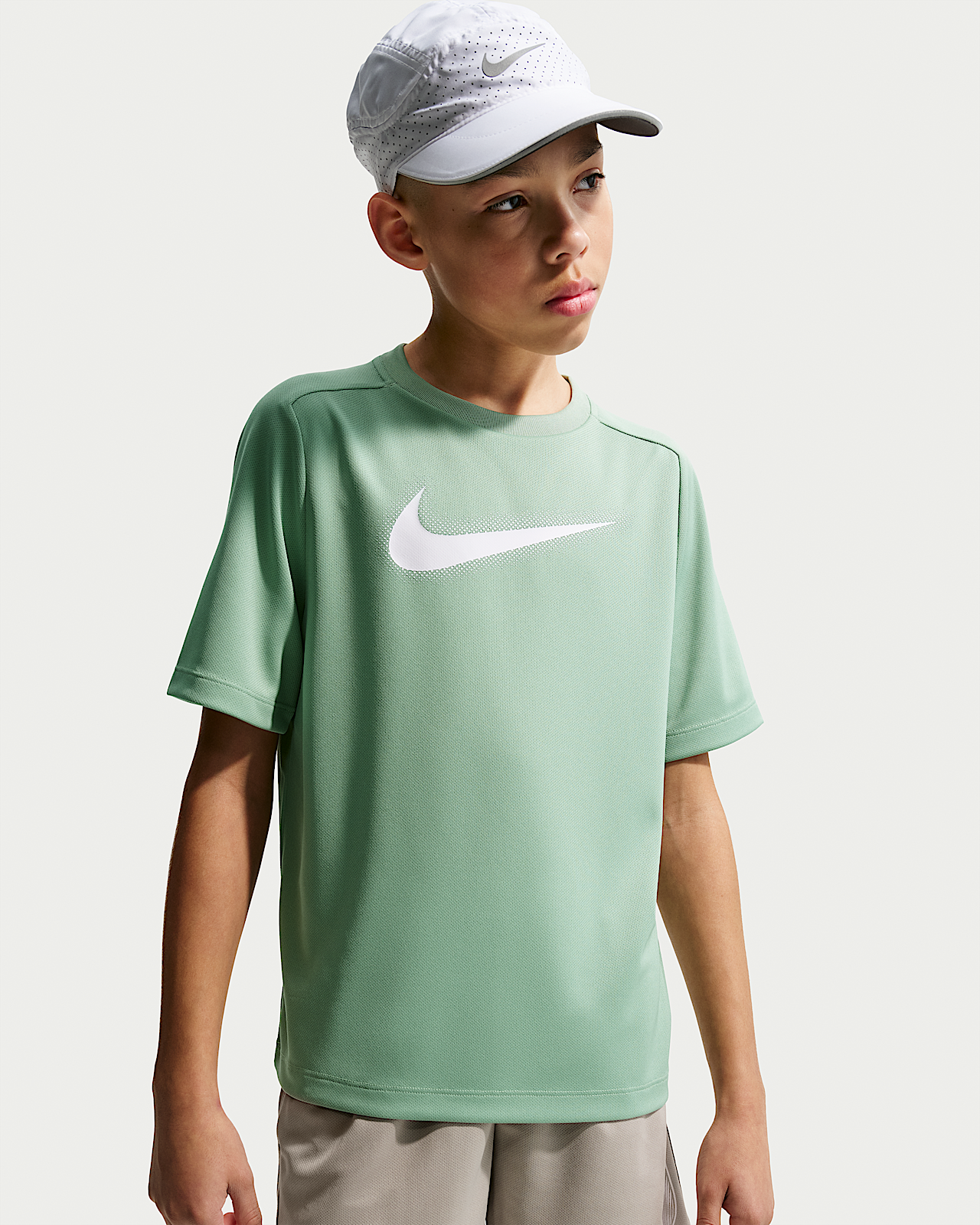 Детские  Nike Multi Big Kids' (Boys') Dri-FIT Graphic Training Top для тренировок