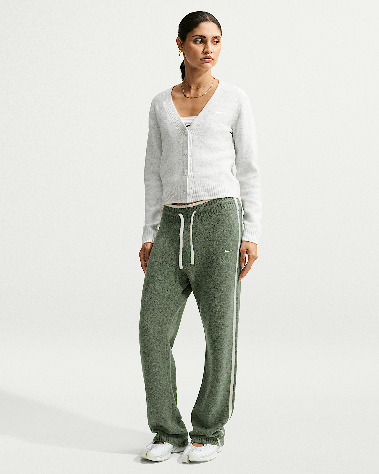 Женские  Nike Sportswear Chill Knit Mid-Rise Pants