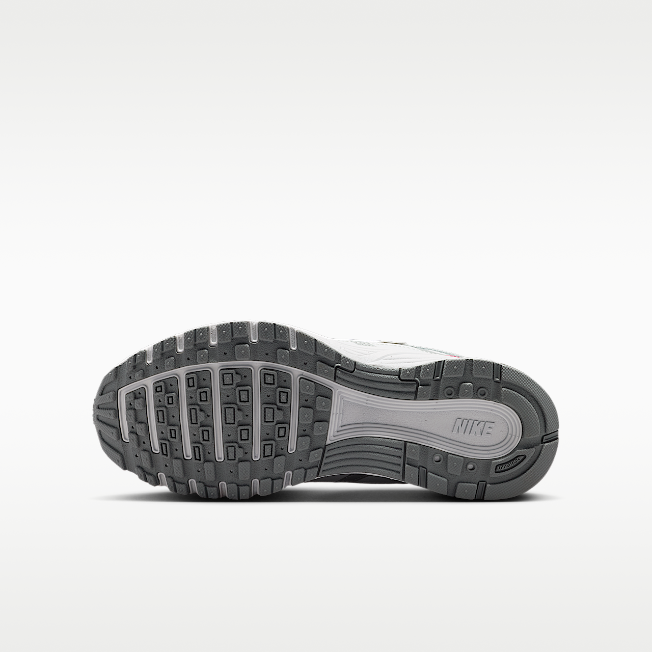 Nike P-6000 sneaker Off White/Peony/Smoke Grey/Off White