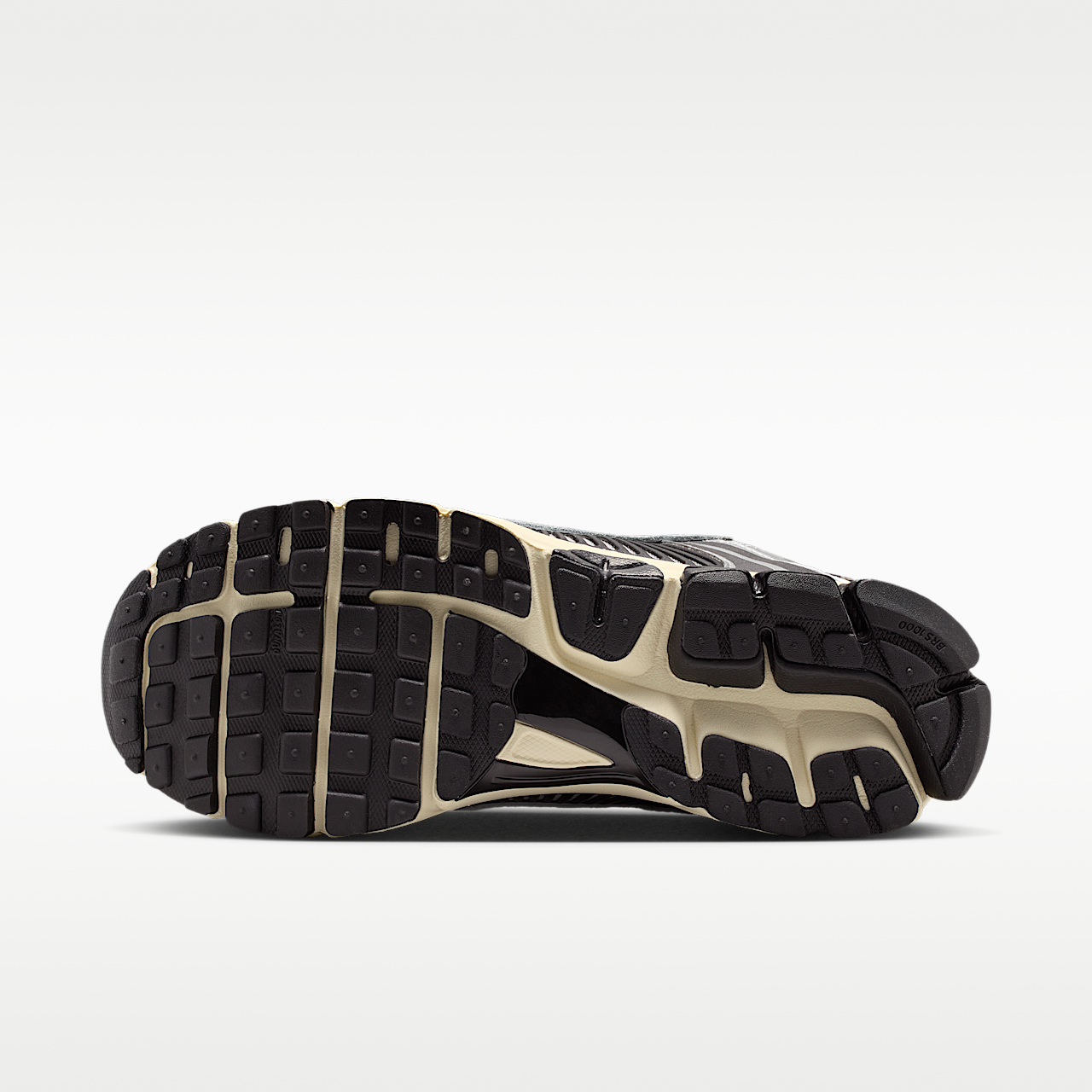 Nike Vomero sneaker Zwart/Metallic Silver/Coconut Milk/Chrome