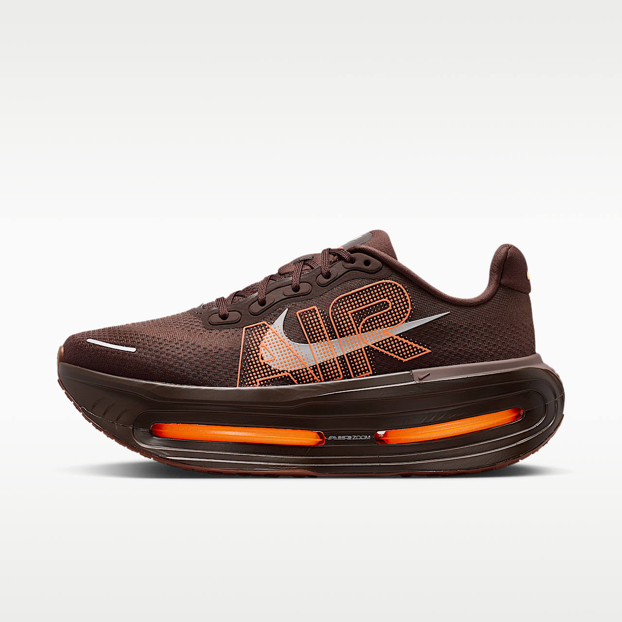Nike Vomero sneaker Brown Basalt/Total Orange/Bronze Eclipse/Hyper Crimson