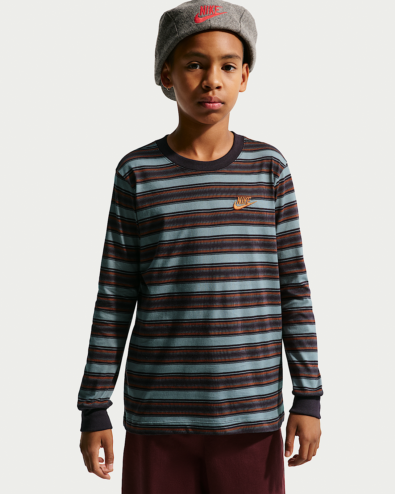 Детская футболка Nike Sportswear Big Kids' Long-Sleeve