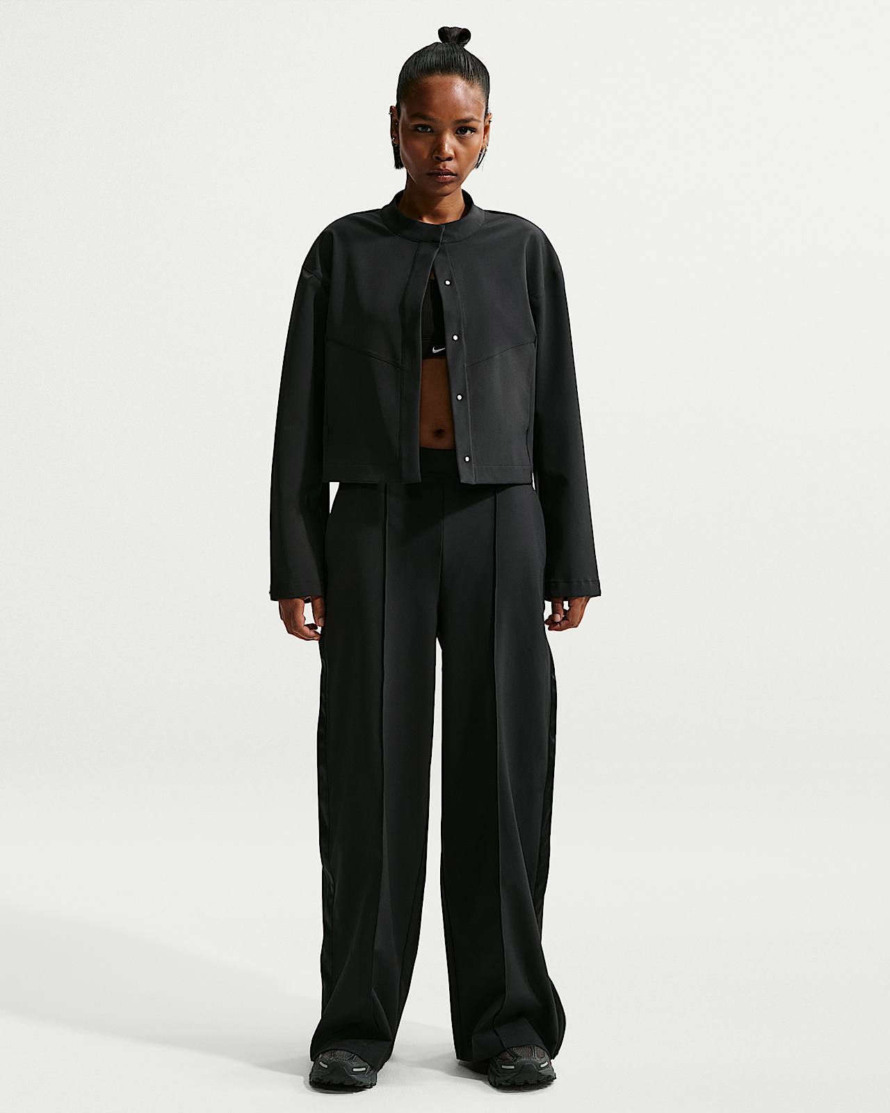 Женские  Nike 24.7 PerfectStretch Dri-FIT High-Waisted Loose Tearaway Pants