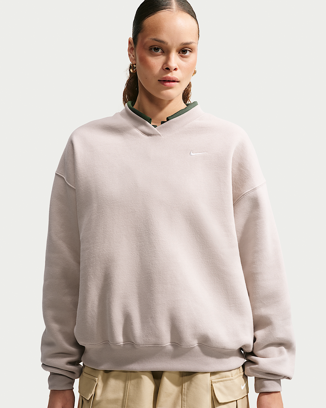 Женские  Nike Studio Fleece Medium Weight Oversized V-Neck Top