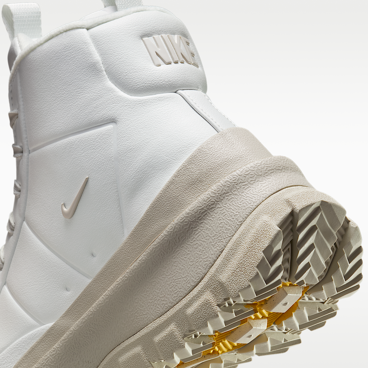 Nike Blazer sneaker Summit White/Light Bone/University Gold/Phantom
