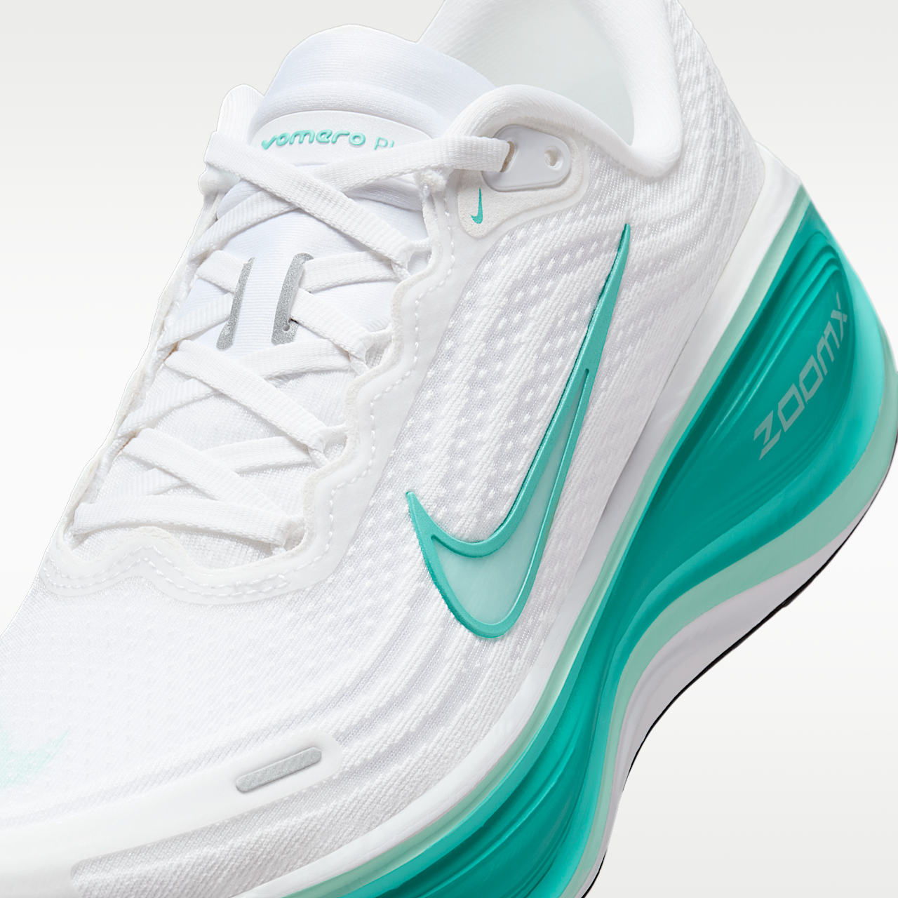 Nike Vomero sneaker Wit/Mint Foam/Washed Teal/Bleached Turquoise