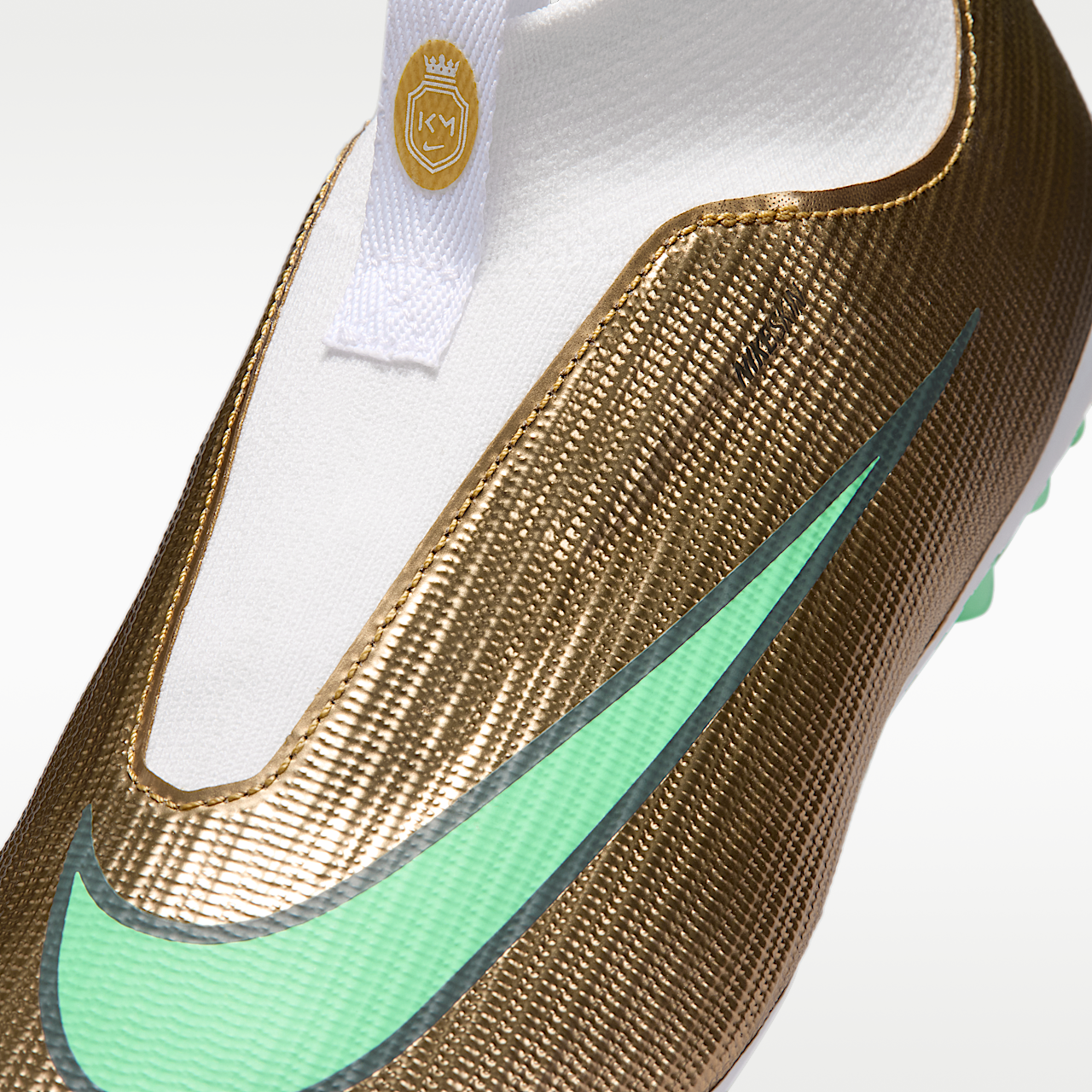 Nike  sneaker Metallic Gold/Green Glow