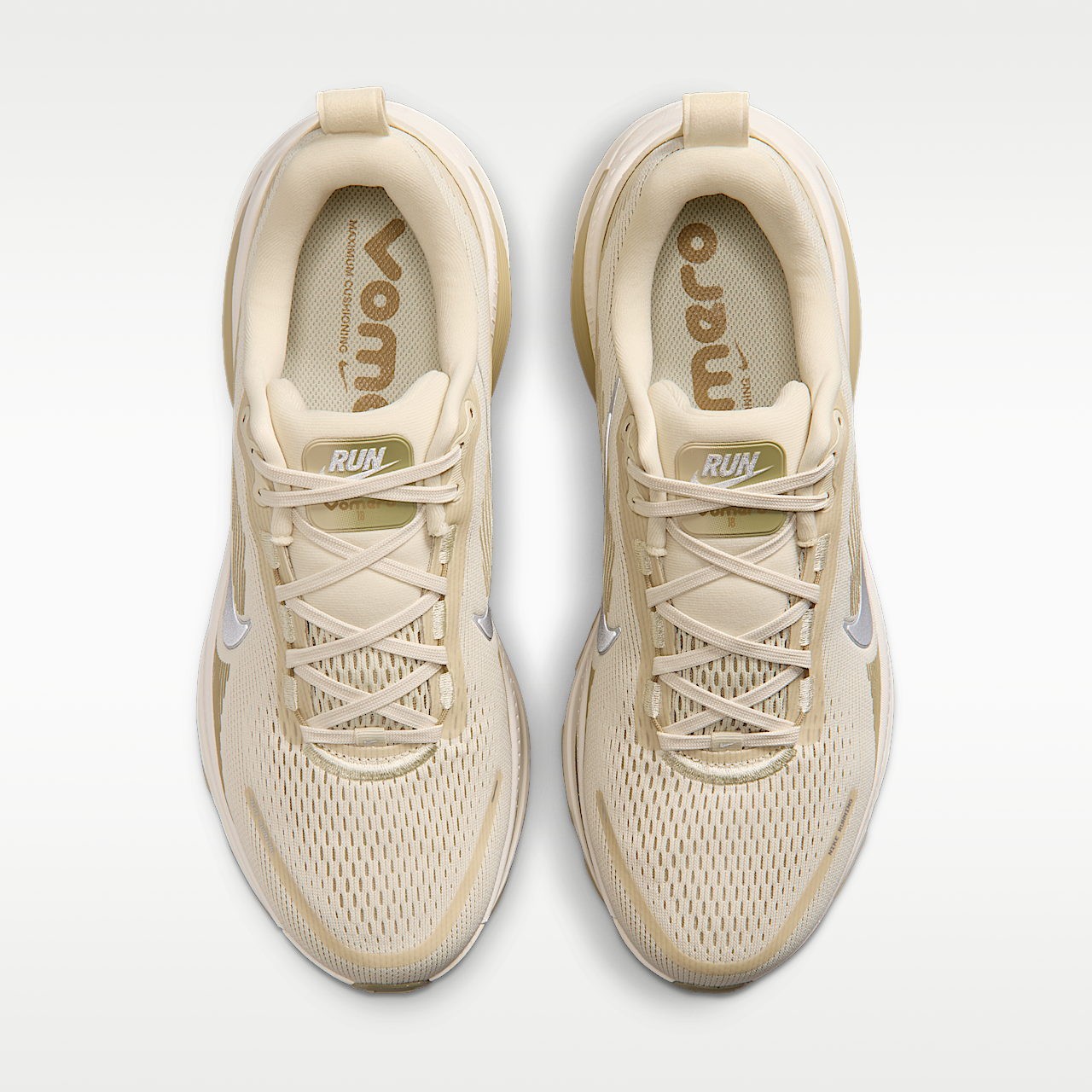 Nike Vomero sneaker Light Khaki/Desert Khaki/Sail/Metallic Silver