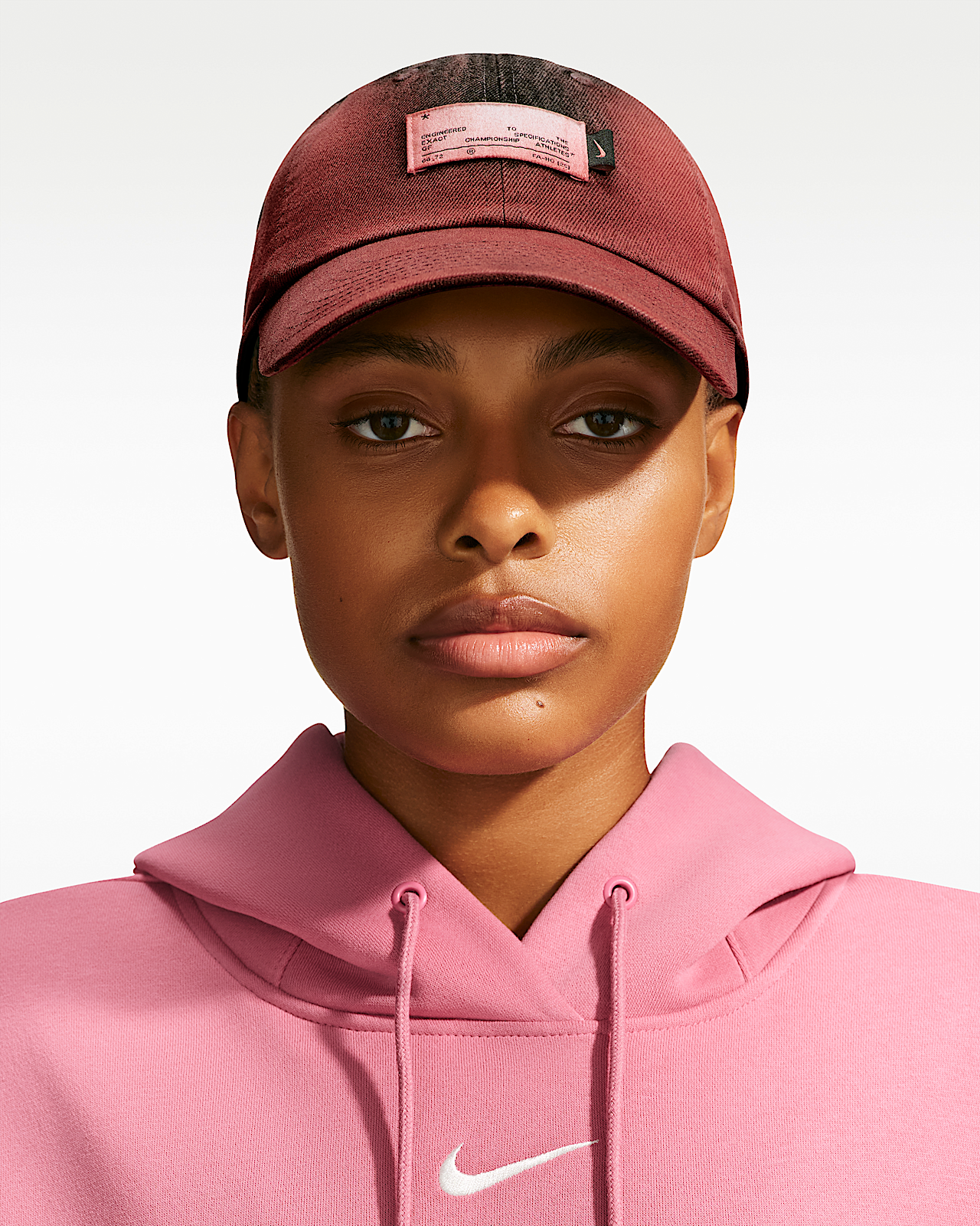 Женская кепка Nike Dri-FIT Club Structured Swoosh Cap