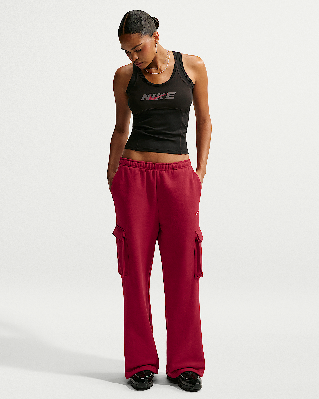 Женские  Nike Studio Fleece Medium Weight Oversized High-Rise Cargo Pants