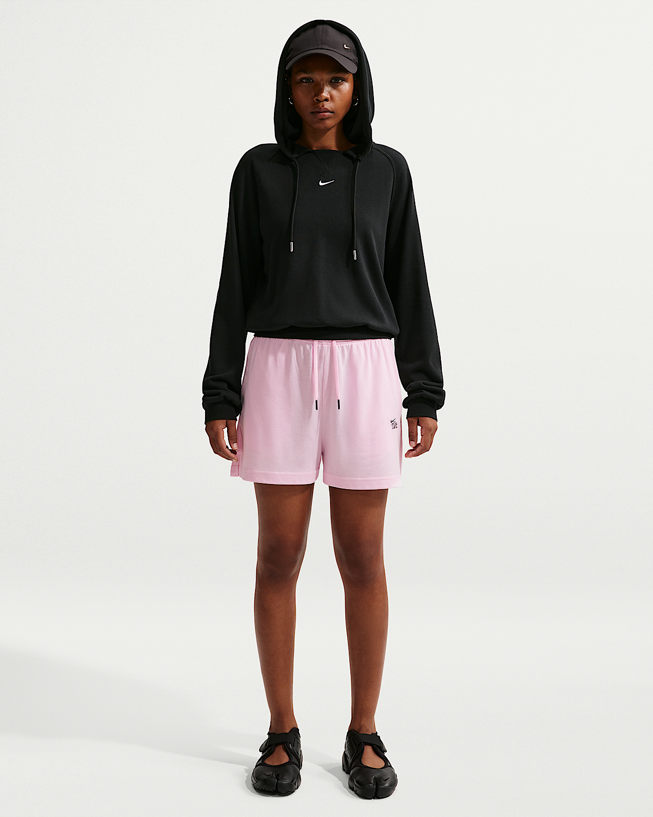 Женские шорты Nike Sportswear Chill Knit High-Waisted Lightweight Shorts