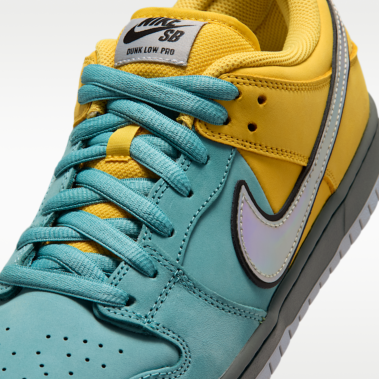 Nike Dunk Low sneaker Lightning/Denim Turquoise/Iron Grey/Wolf Grey