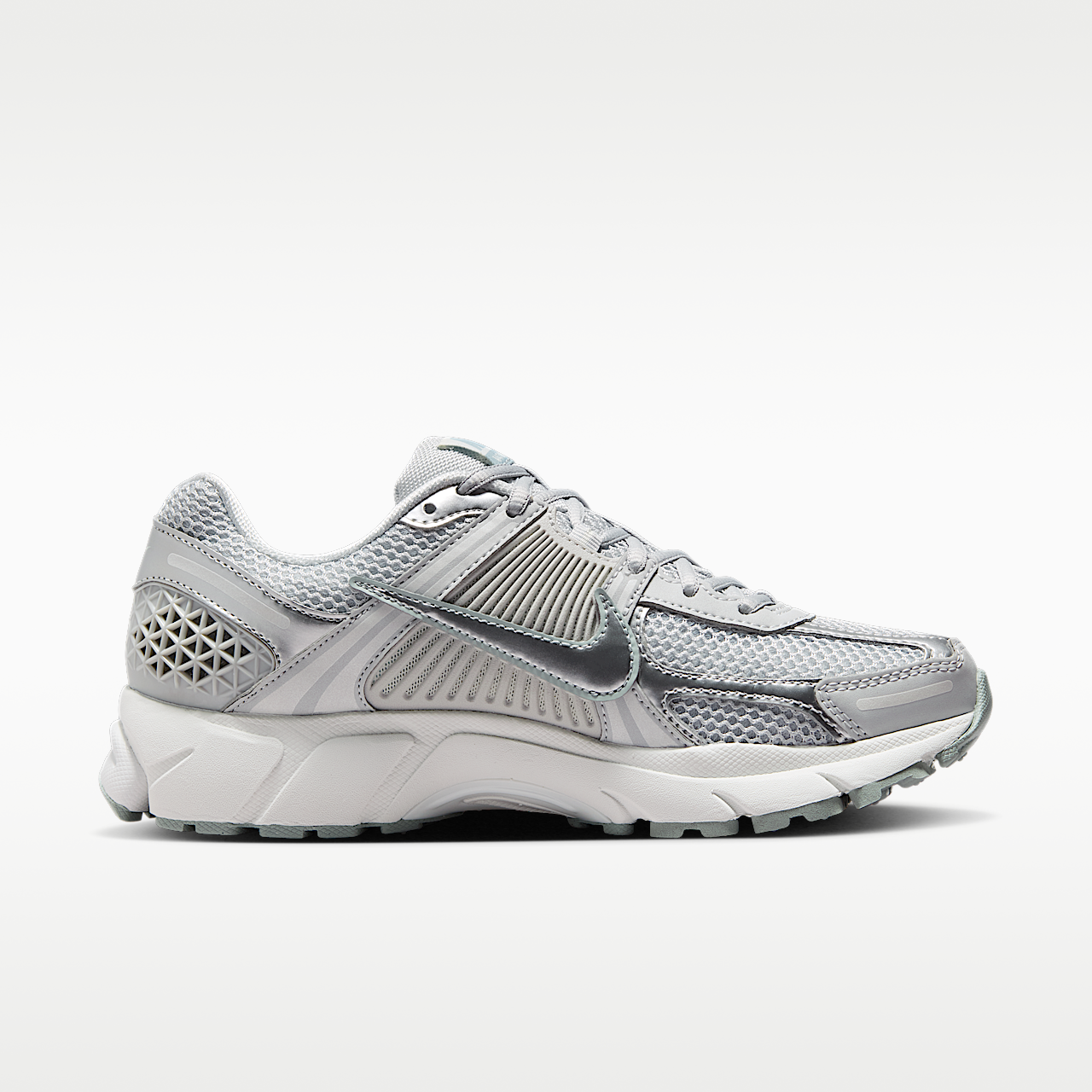 Nike Vomero sneaker Grey Fog/Off White/Spruce Aura/Grey Fog
