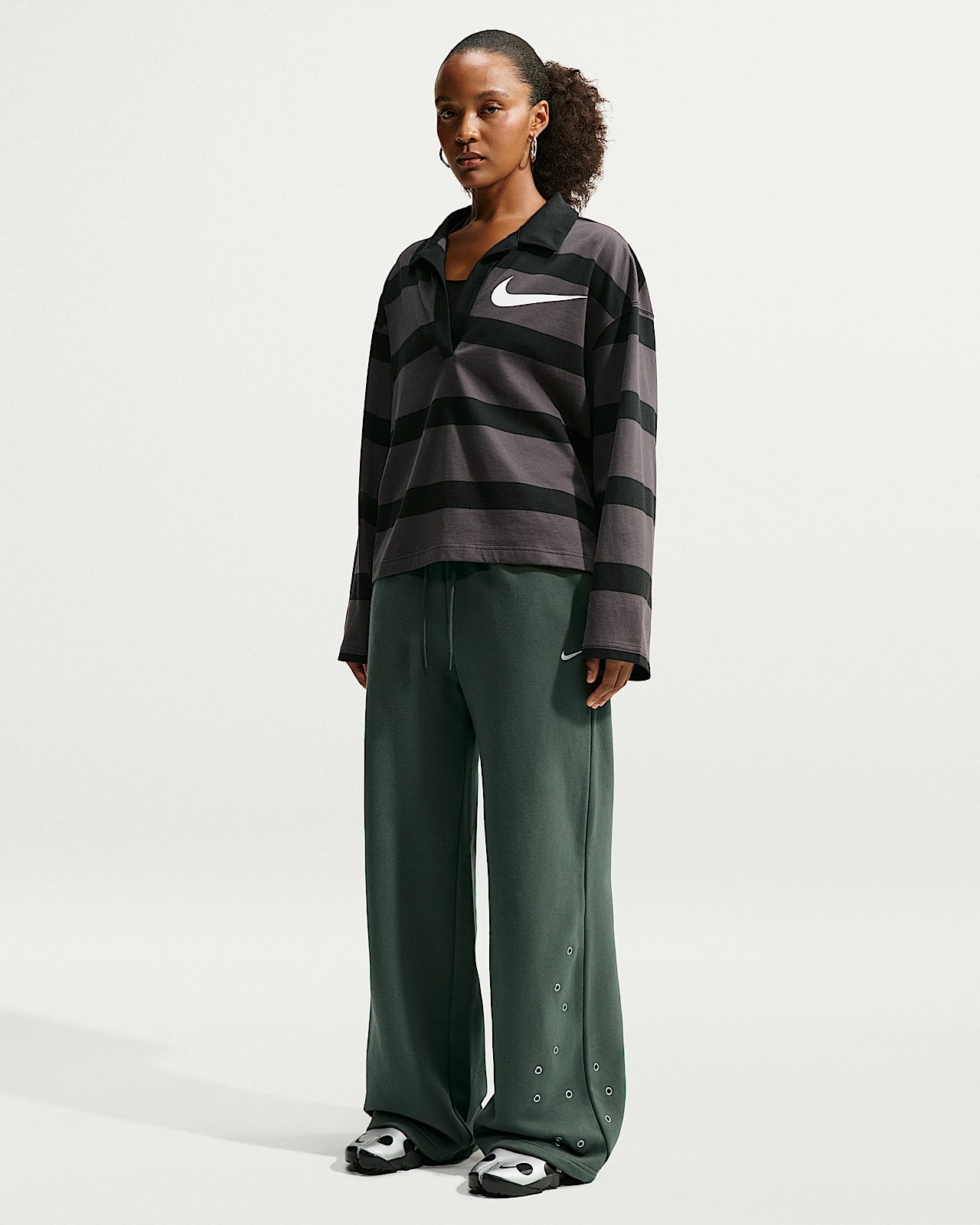 Женские  Nike Studio Fleece Medium Weight Mid-Rise Wide-Leg Pants