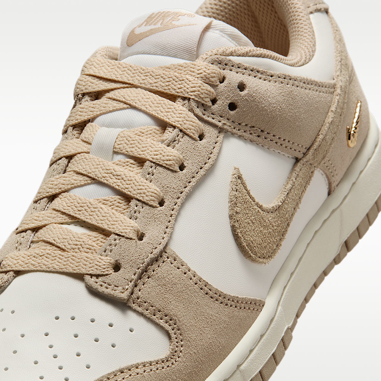 Nike Dunk Low sneaker Sail/Wit/Metallic Gold/Linen