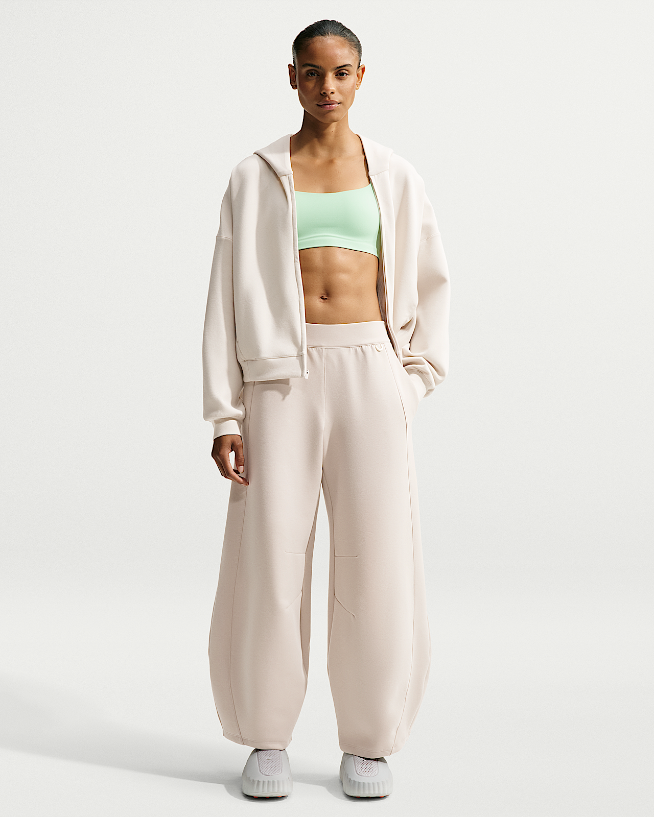 Женские  Nike 24.7 ImpossiblySoft High-Waisted Wide-Leg Pants