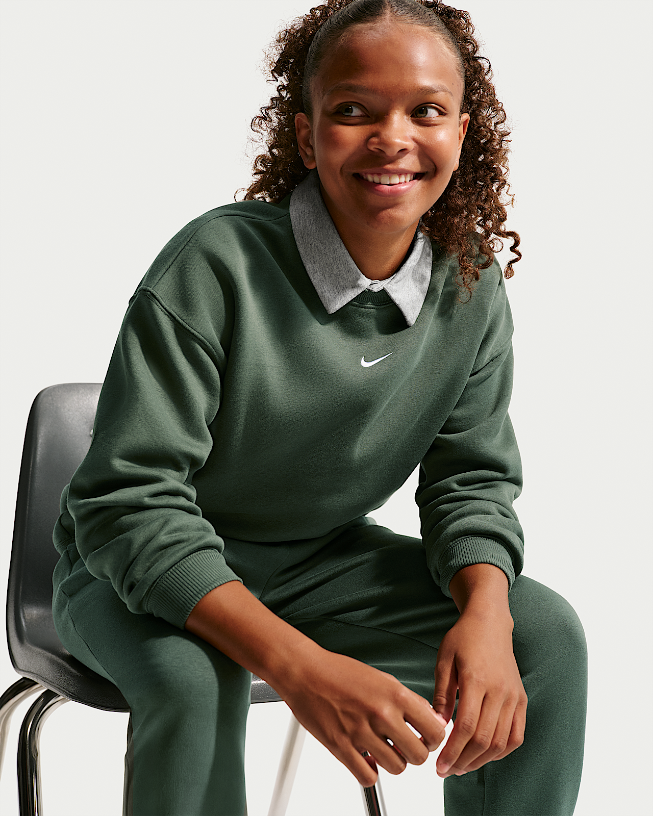 Детский свитшот Nike Sportswear Studio Big Kids' (Girls') Oversized Crew-Neck