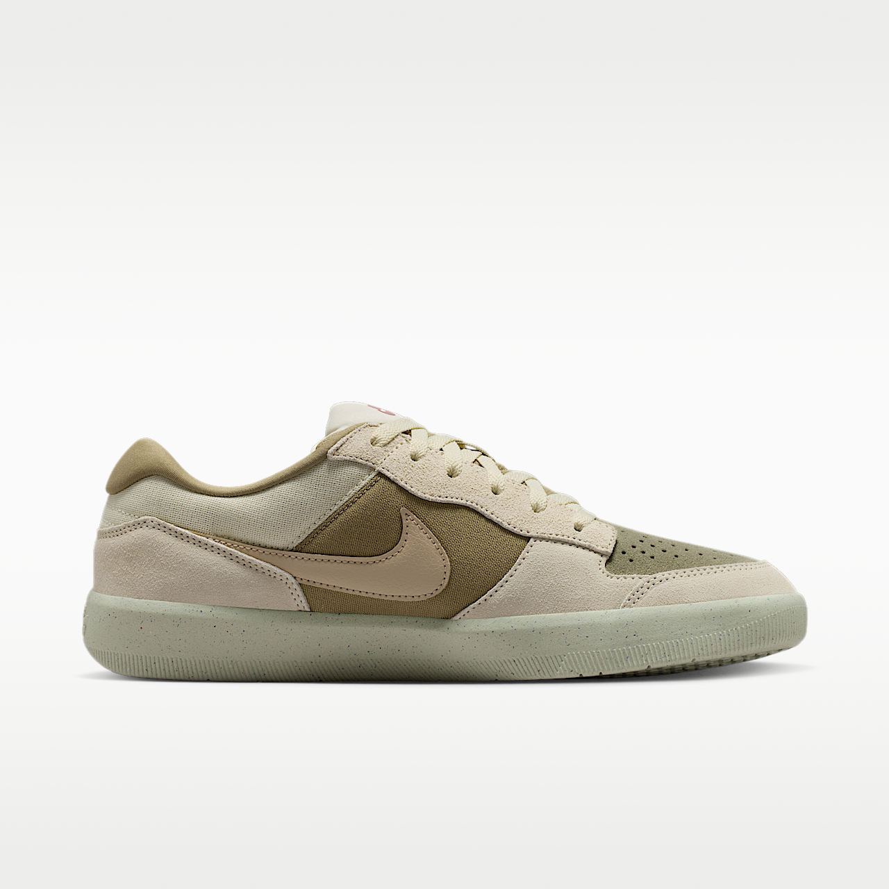 Nike  sneaker Coconut Milk/Neutral Olive/University Red/Linen