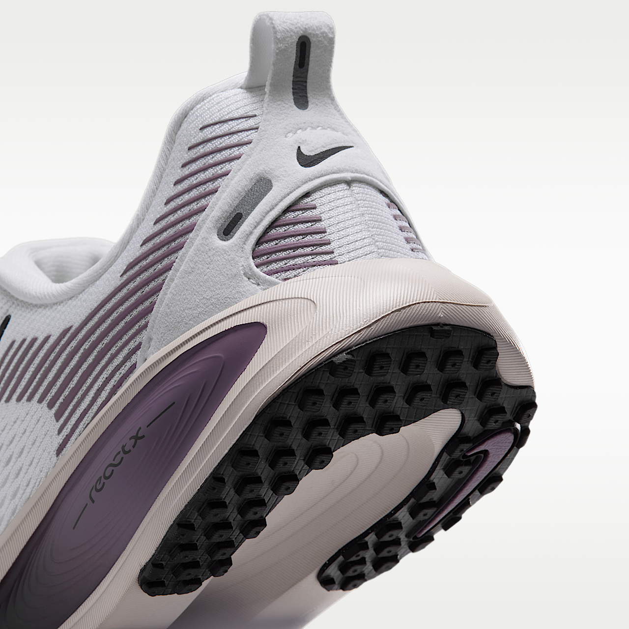 Nike Vomero sneaker Summit White/Cream II/Violet Dust/Zwart