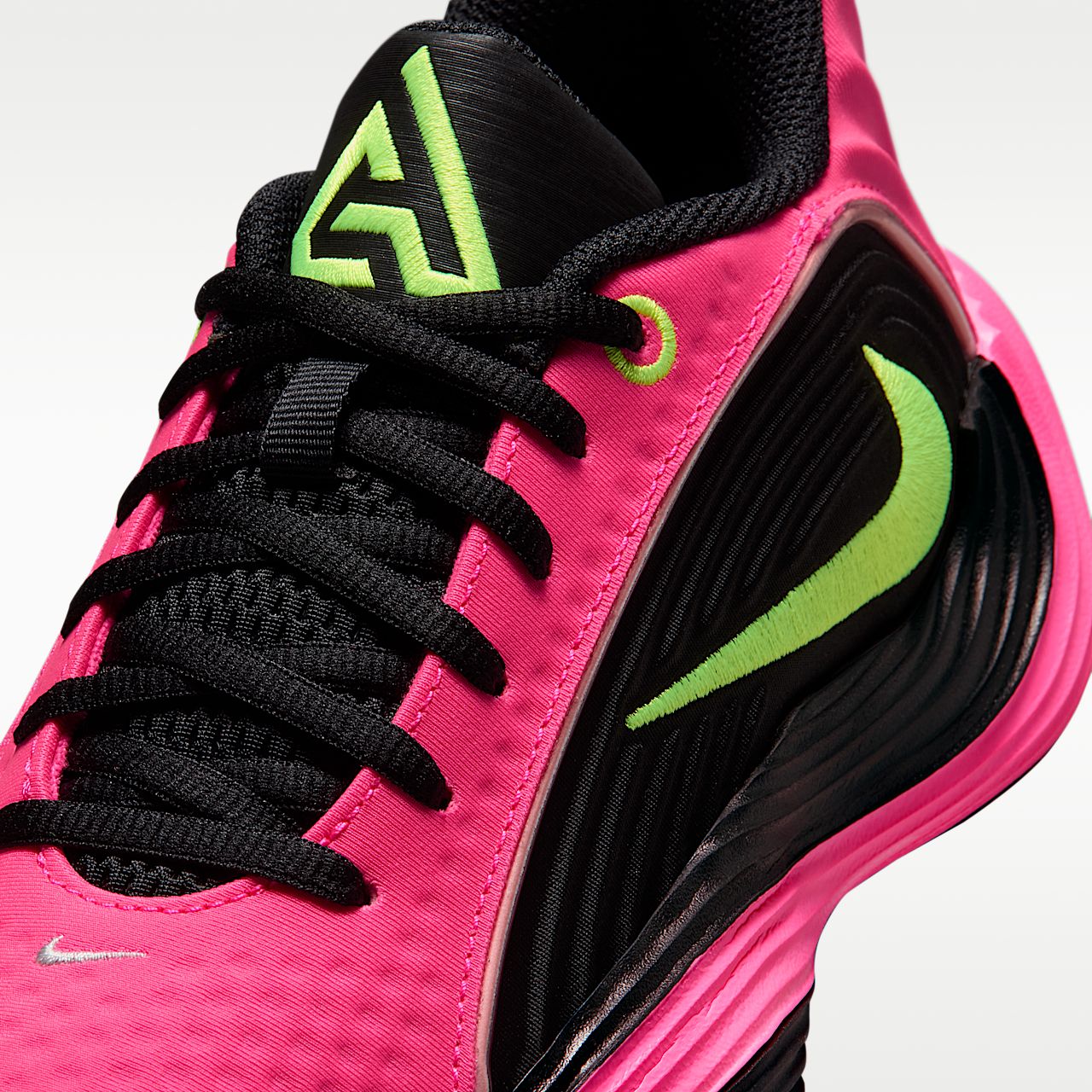 Nike  sneaker Hyper Pink/Oracle Pink/Zwart/Volt
