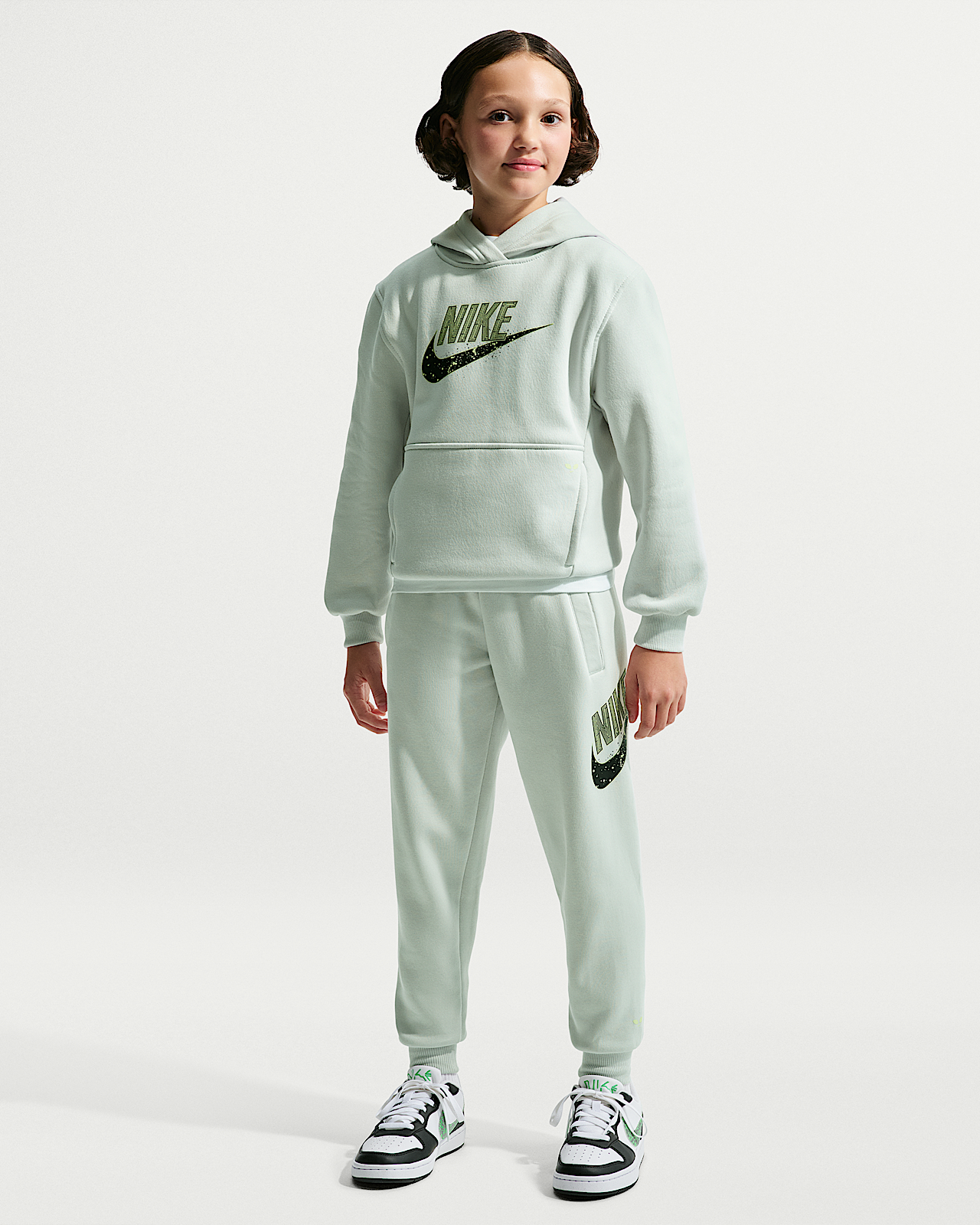 Детские спортивные штаны Nike Sportswear Club "Alien" Big Kids' Fleece Joggers