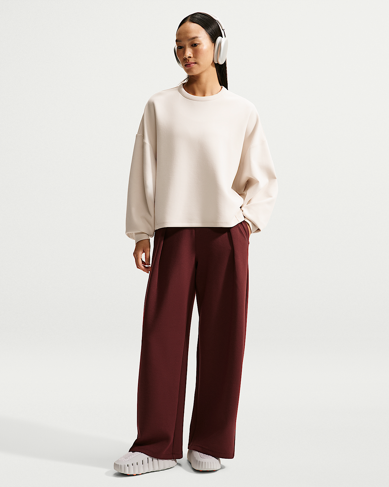 Женские  Nike 24.7 ImpossiblySoft Dri-FIT High-Waisted Wide-Leg Pants