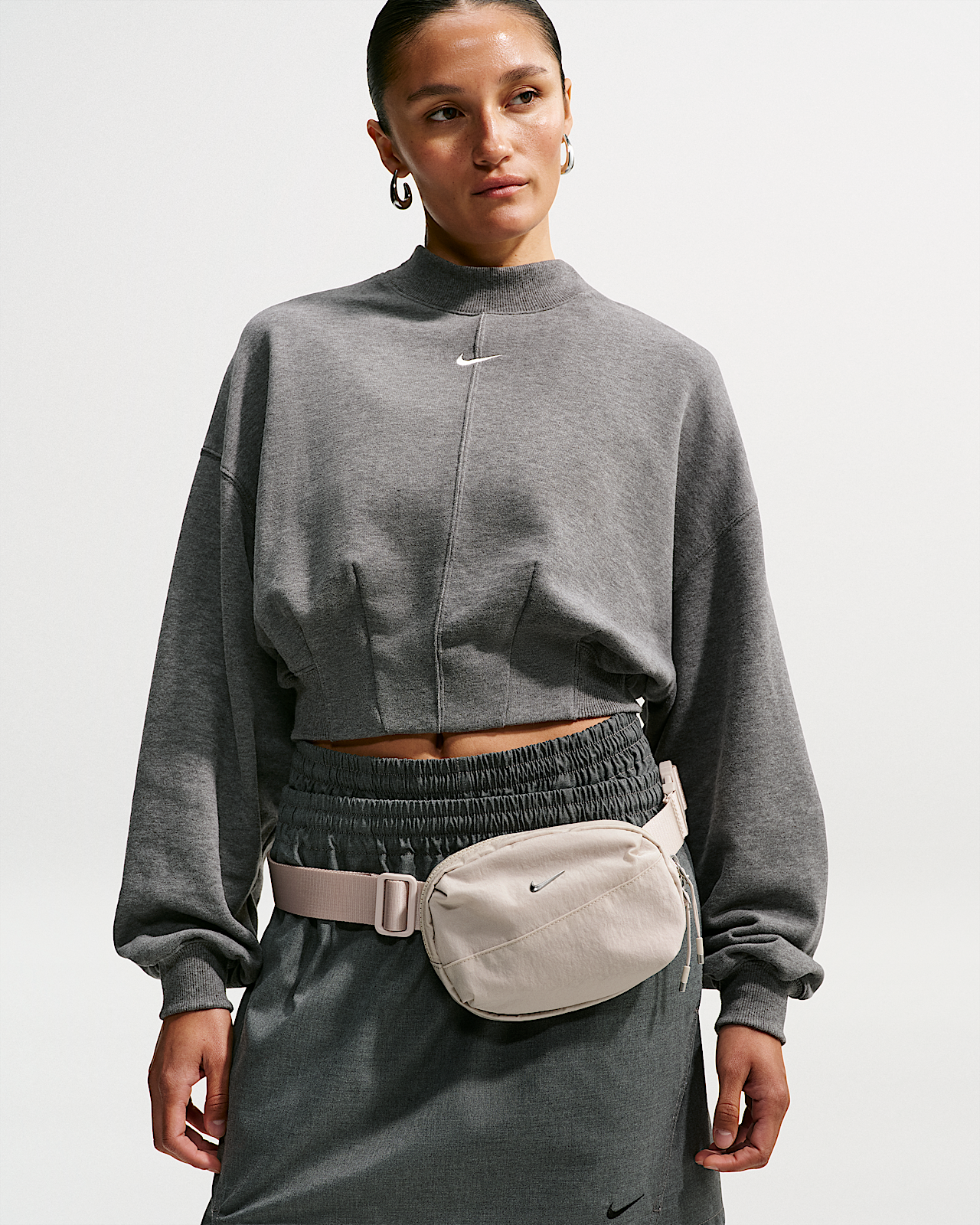 Женская сумка Nike Aura Crossbody Bag (2L)