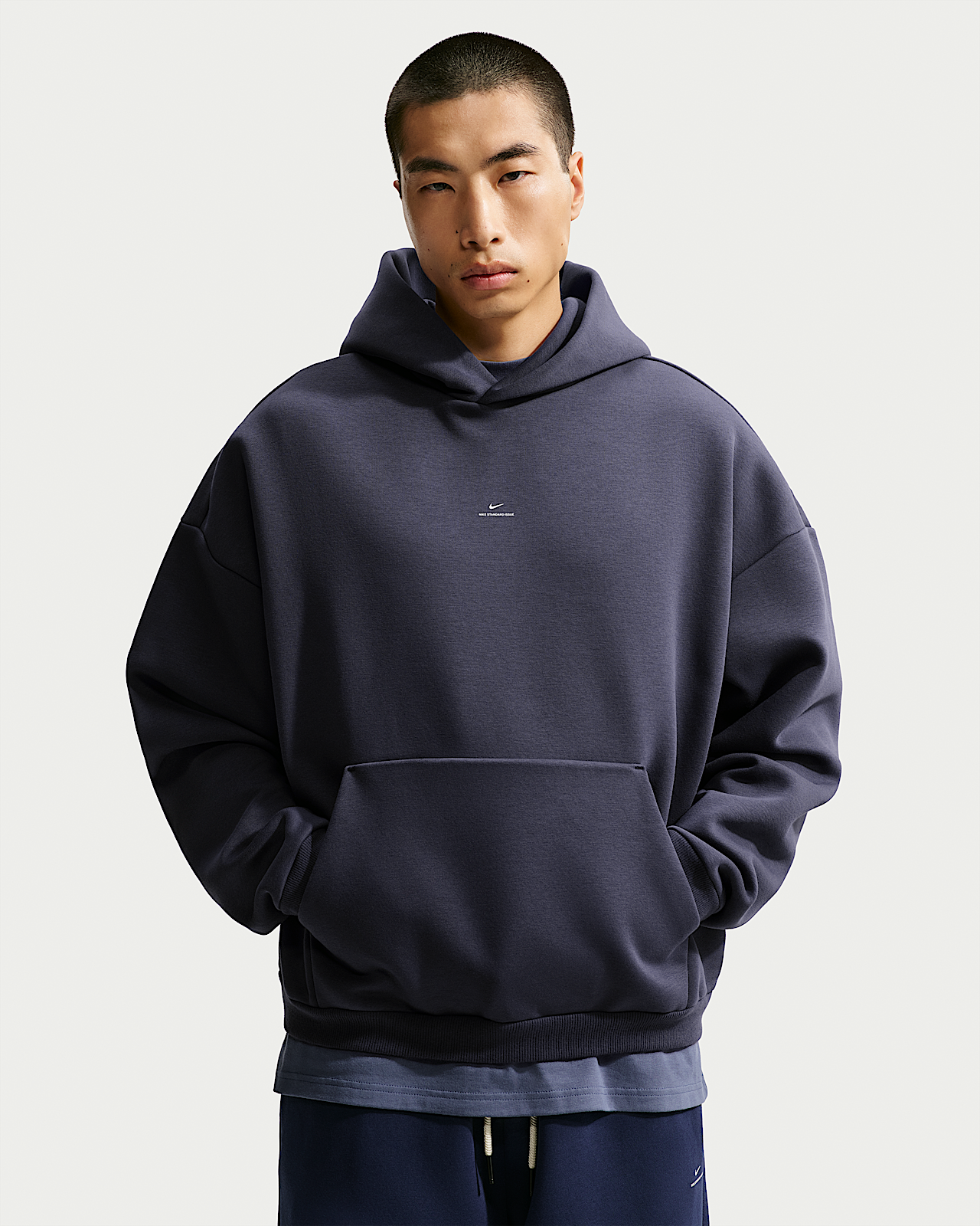 Мужское худи Nike Standard Issue Therma-FIT Brushed Basketball Pullover Hoodie для баскетбола