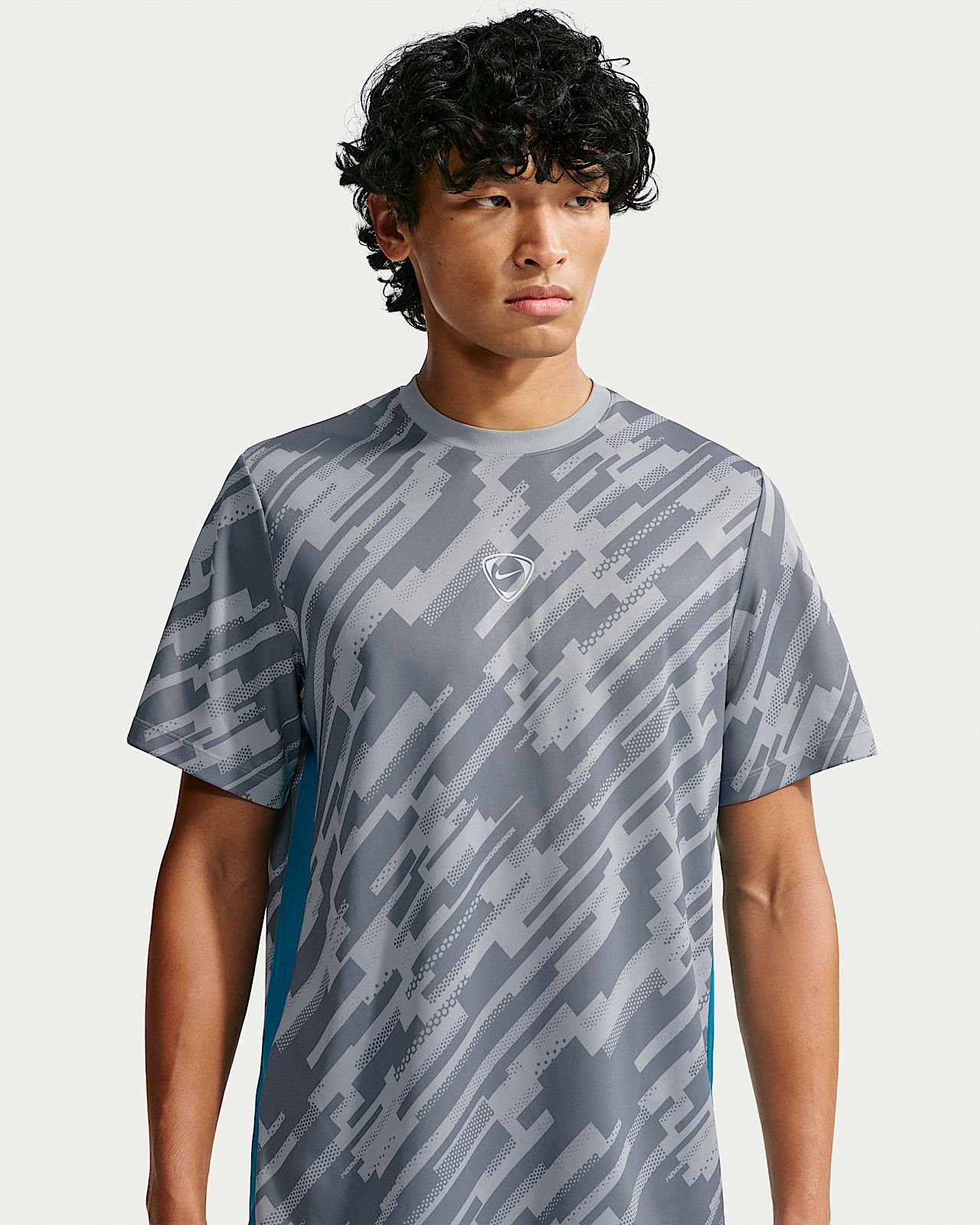Мужские шорты Nike Academy+ Dri-FIT Soccer Short-Sleeve Top