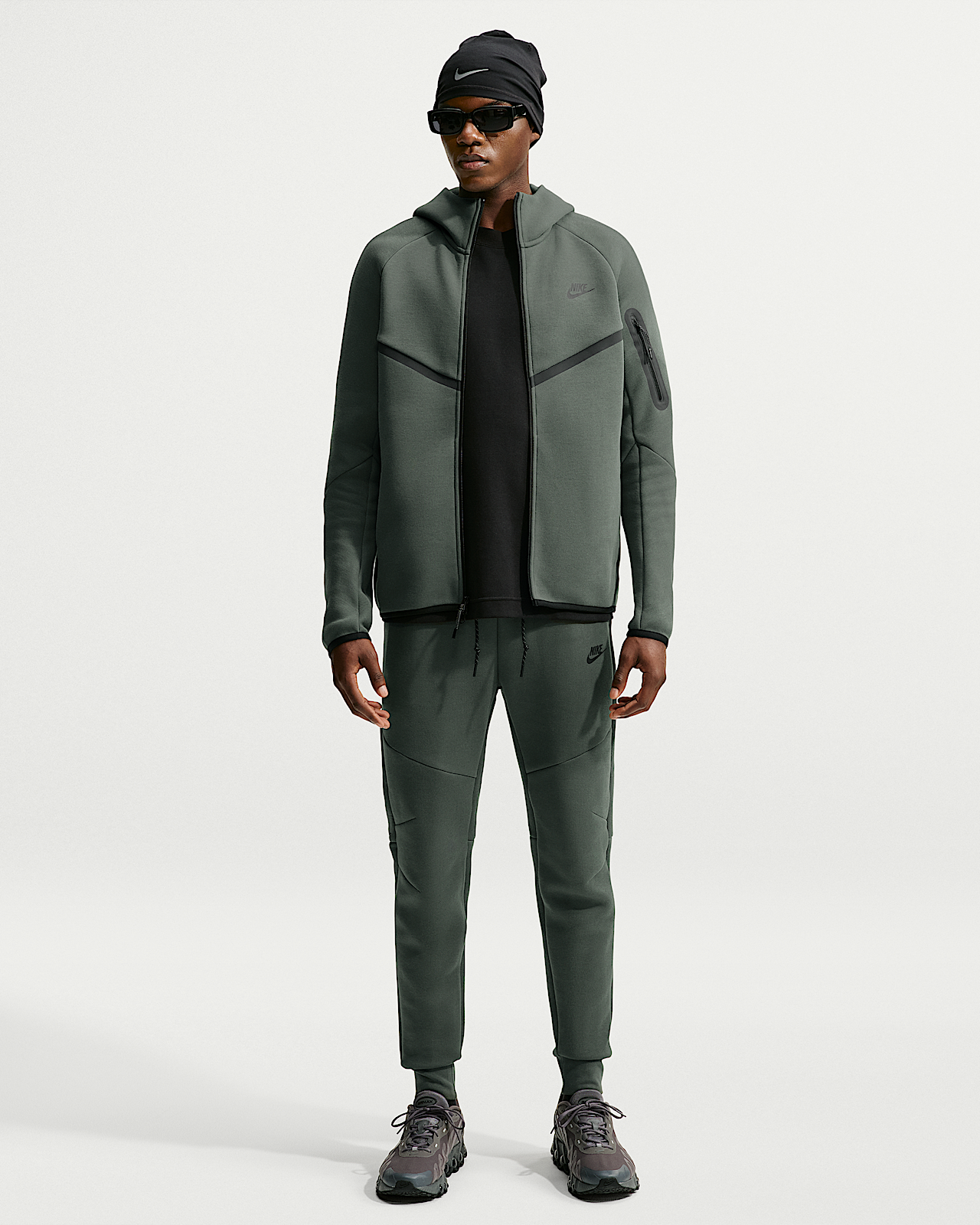 Мужские спортивные штаны Nike Tech Fleece Joggers