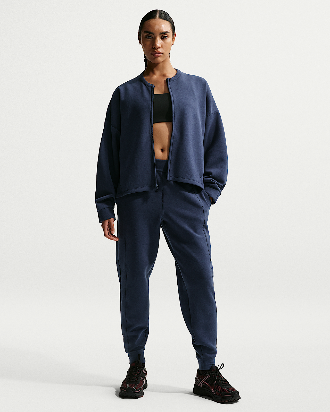 Женские спортивные штаны Nike 24.7 ImpossiblySoft Dri-FIT Mid-Rise Joggers