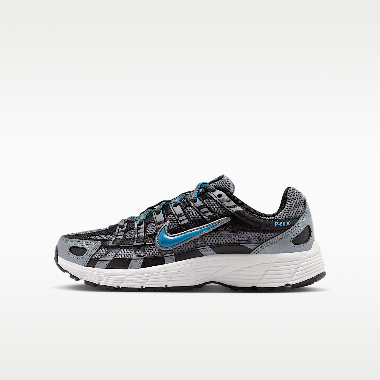 Nike P-6000 sneaker Smoke Grey/Zwart/Platinum Tint/Dutch Blue