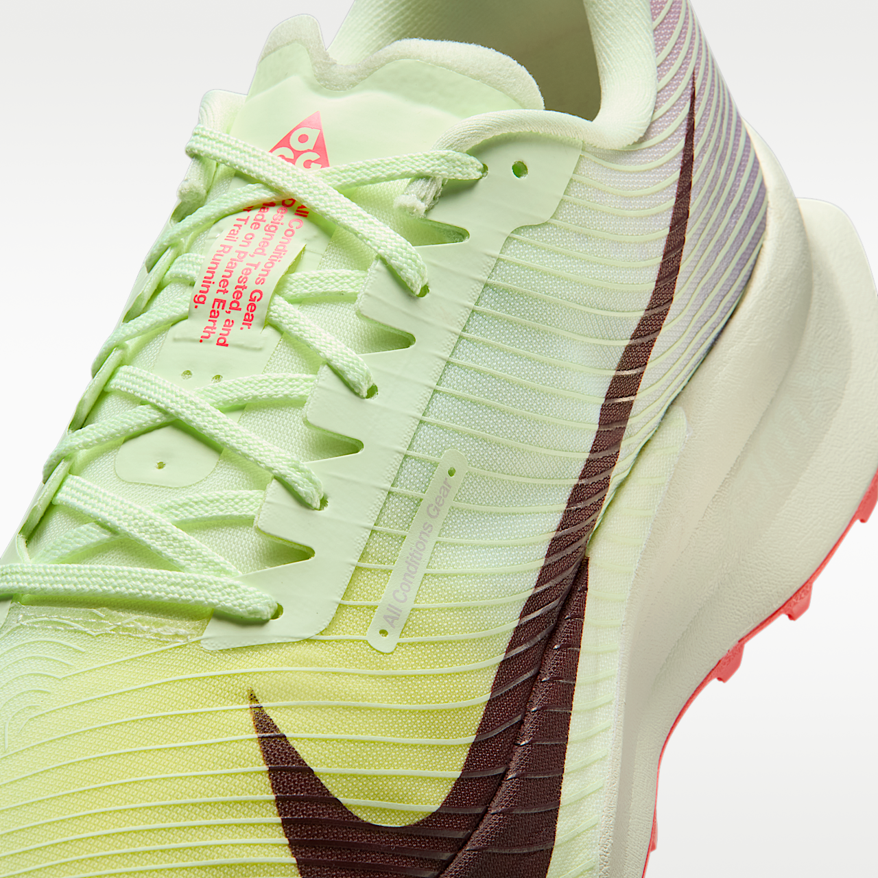 Nike ACG sneaker Volt Tint/Steam/Sea Glass/Burgundy Ash