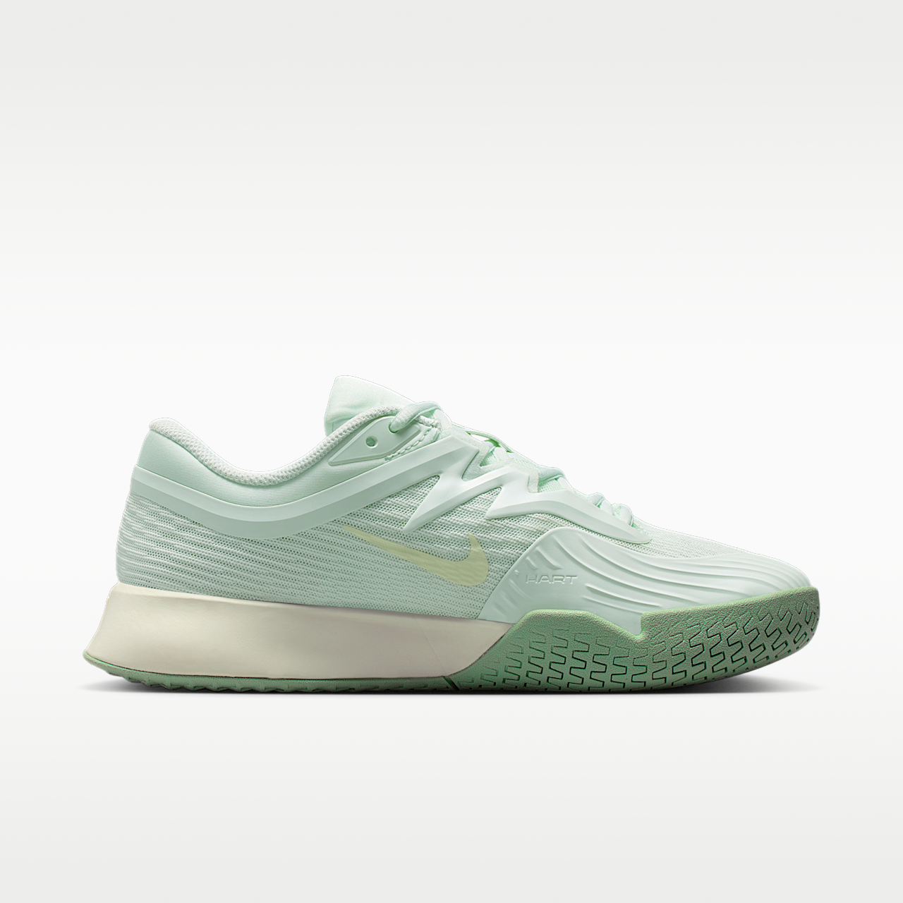 Nike  sneaker Barely Green/Sea Glass/Steam/Coconut Milk