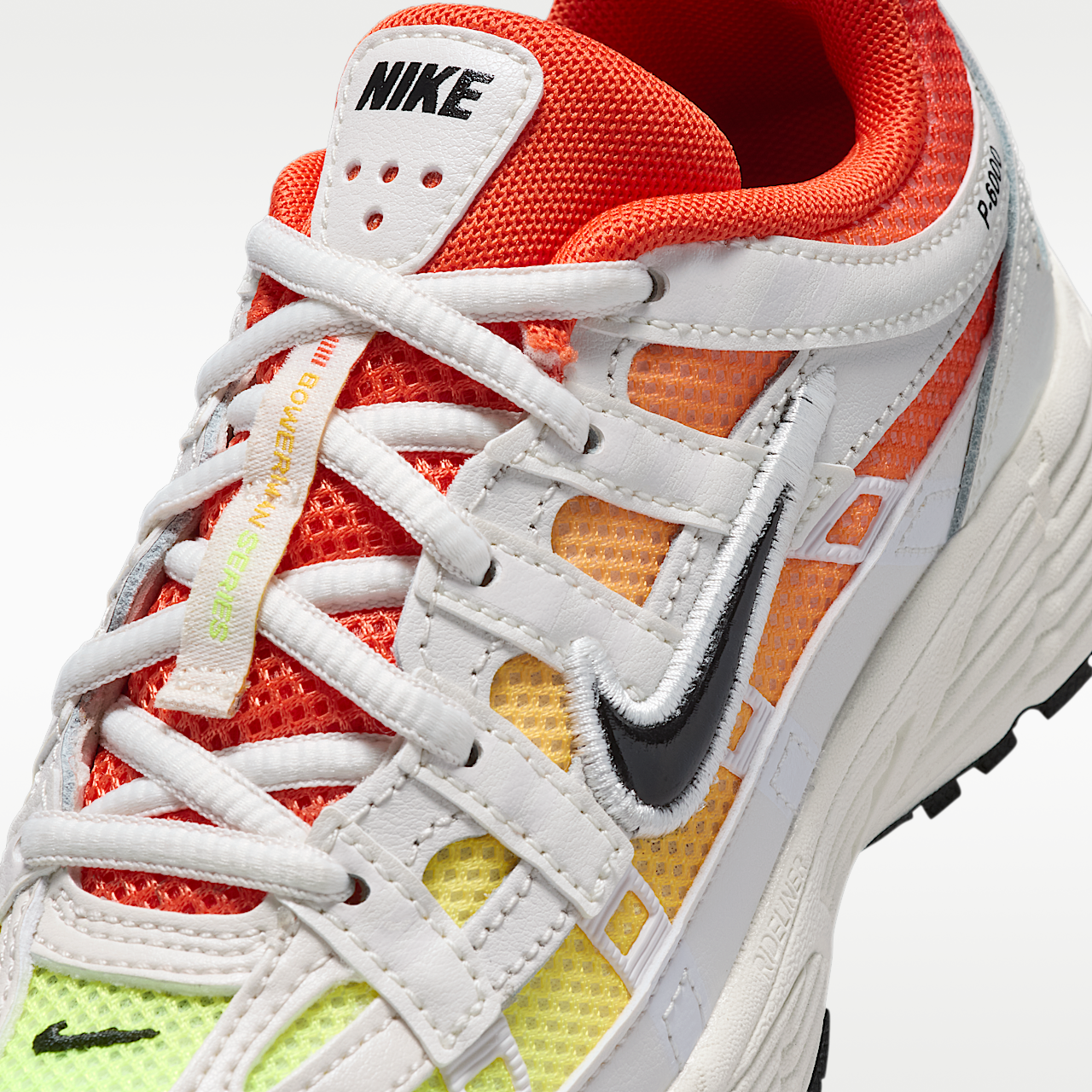 Nike P-6000 sneaker Sail/Cosmic Clay/Volt Ice/Zwart