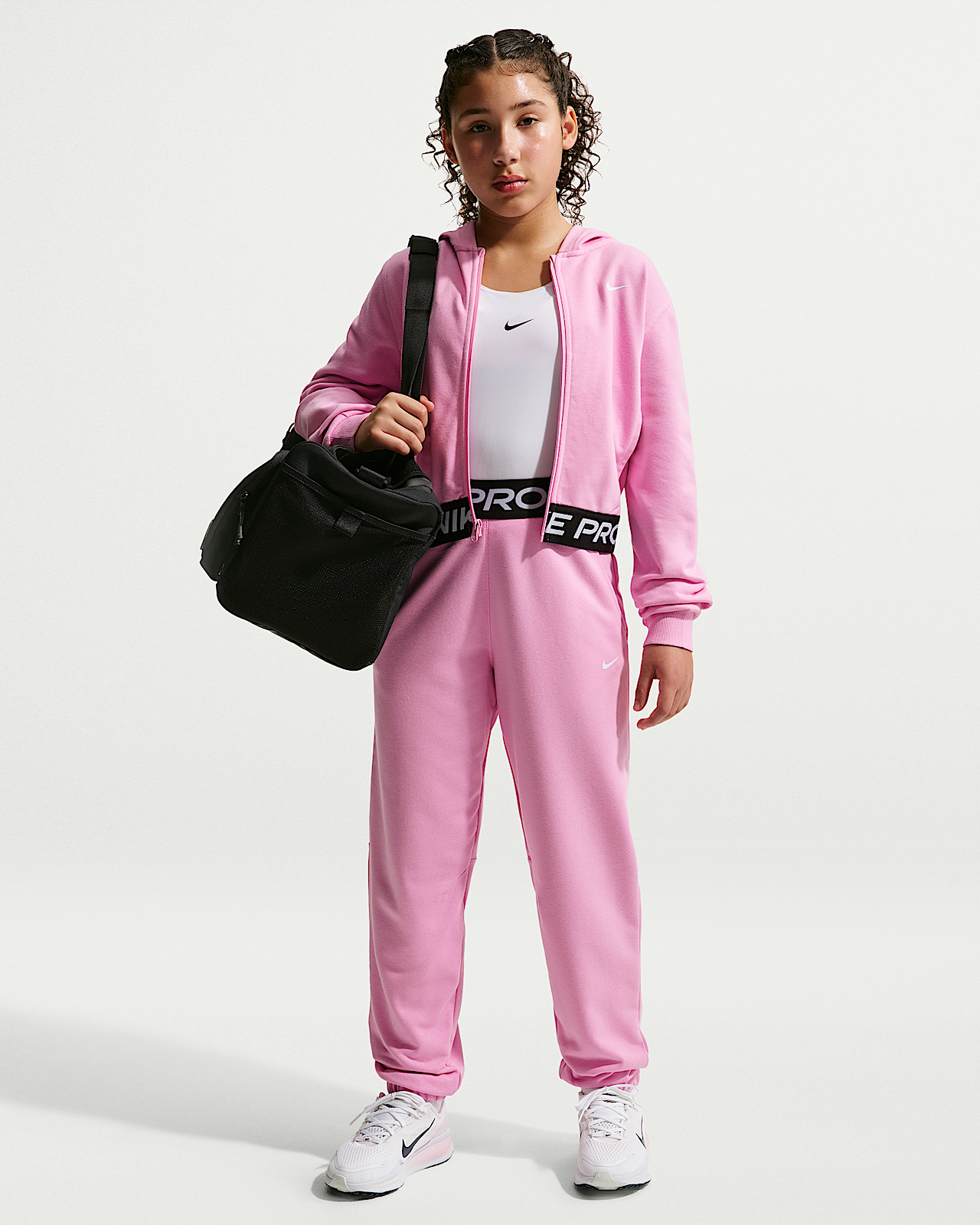 Детские спортивные штаны Nike Pro Fleece Big Kids' (Girls') Dri-FIT Joggers
