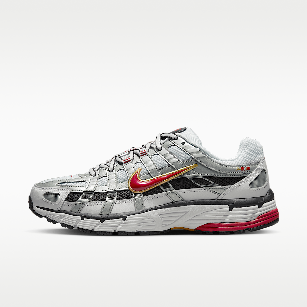 Nike P-6000 sneaker Wit/Metallic Platinum/Dark Charcoal/Varsity Red