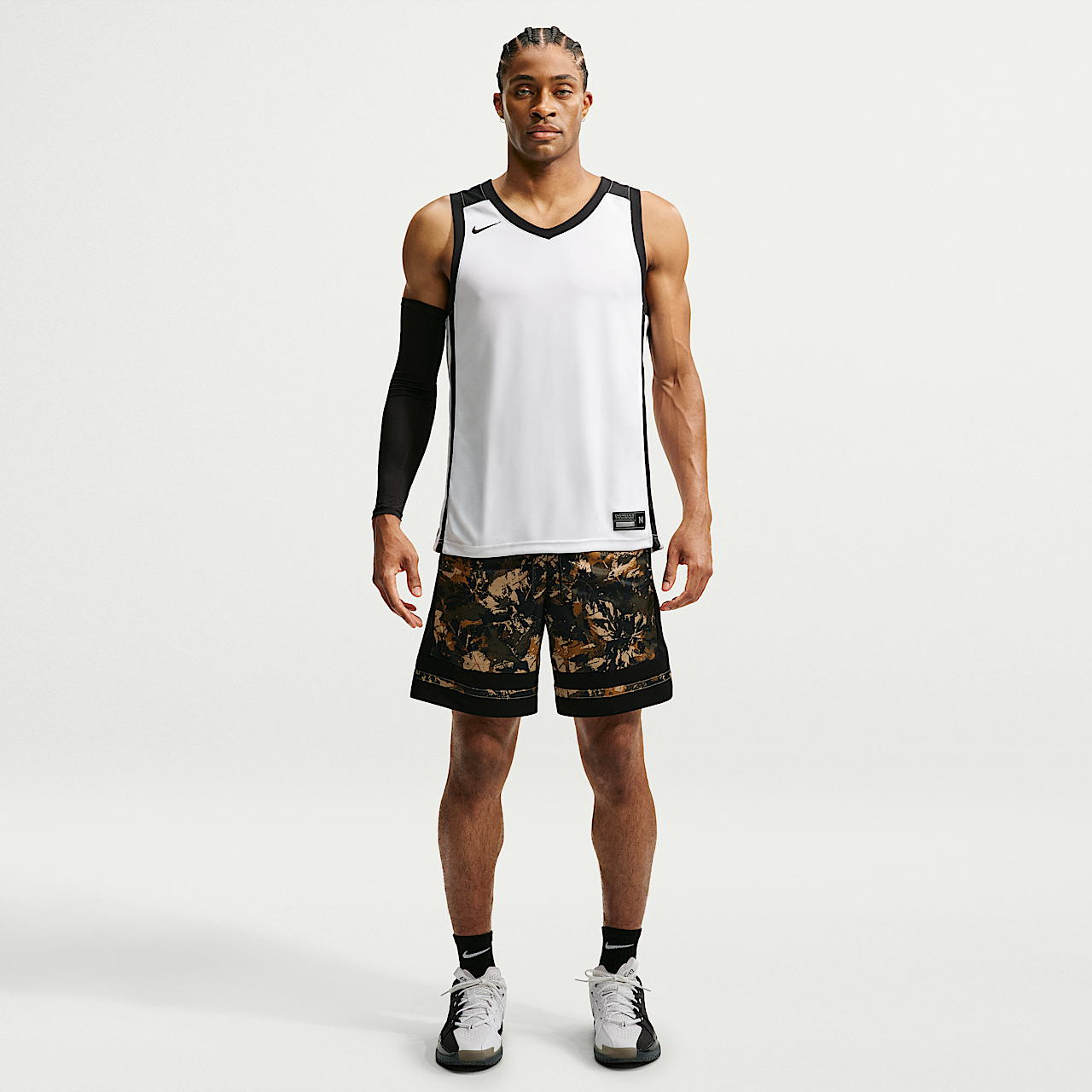 Nike Classic (Parachute Beige/Black/Black)